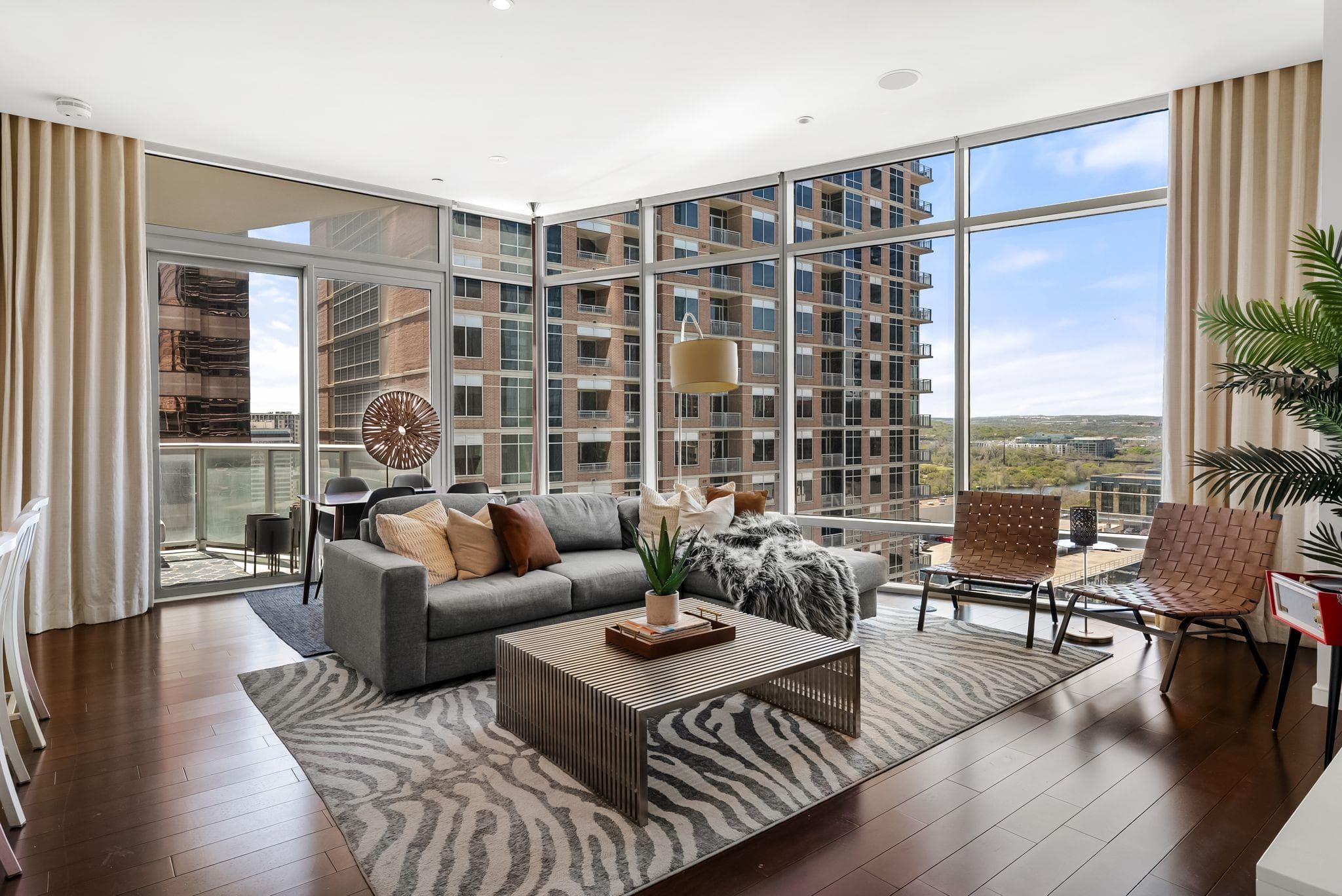 200 Congress Ave #14C
