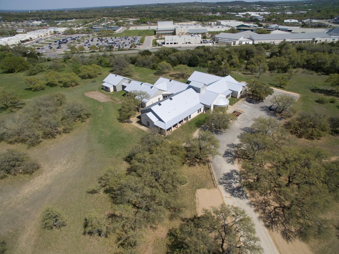 400 W Old Hwy 290 None
