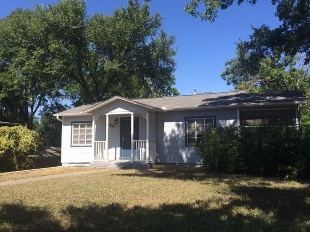 3305 Merrie Lynn Ave