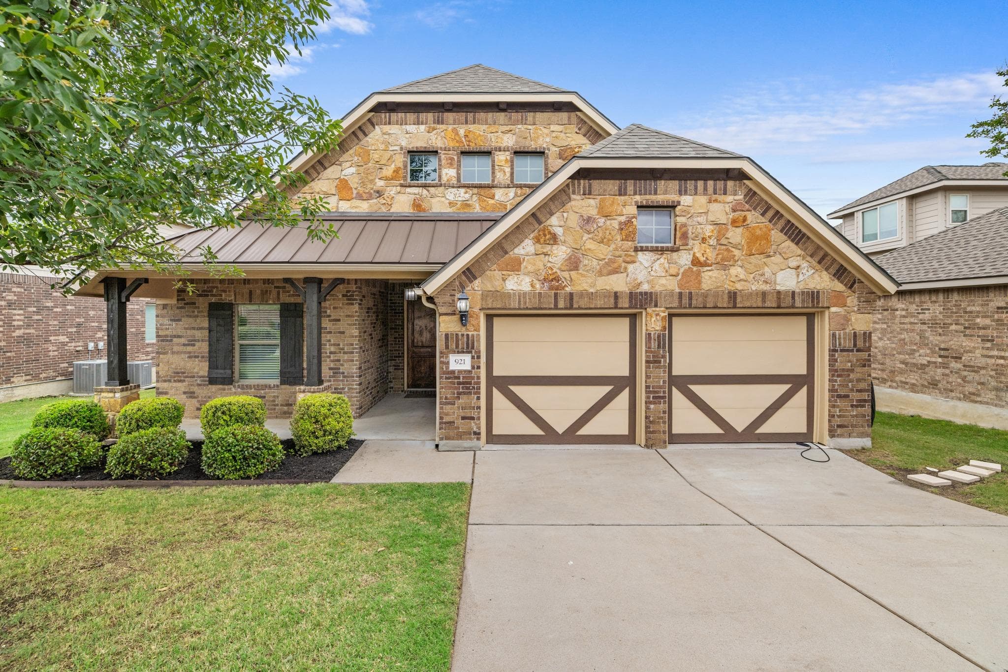 921 Tabernash Dr