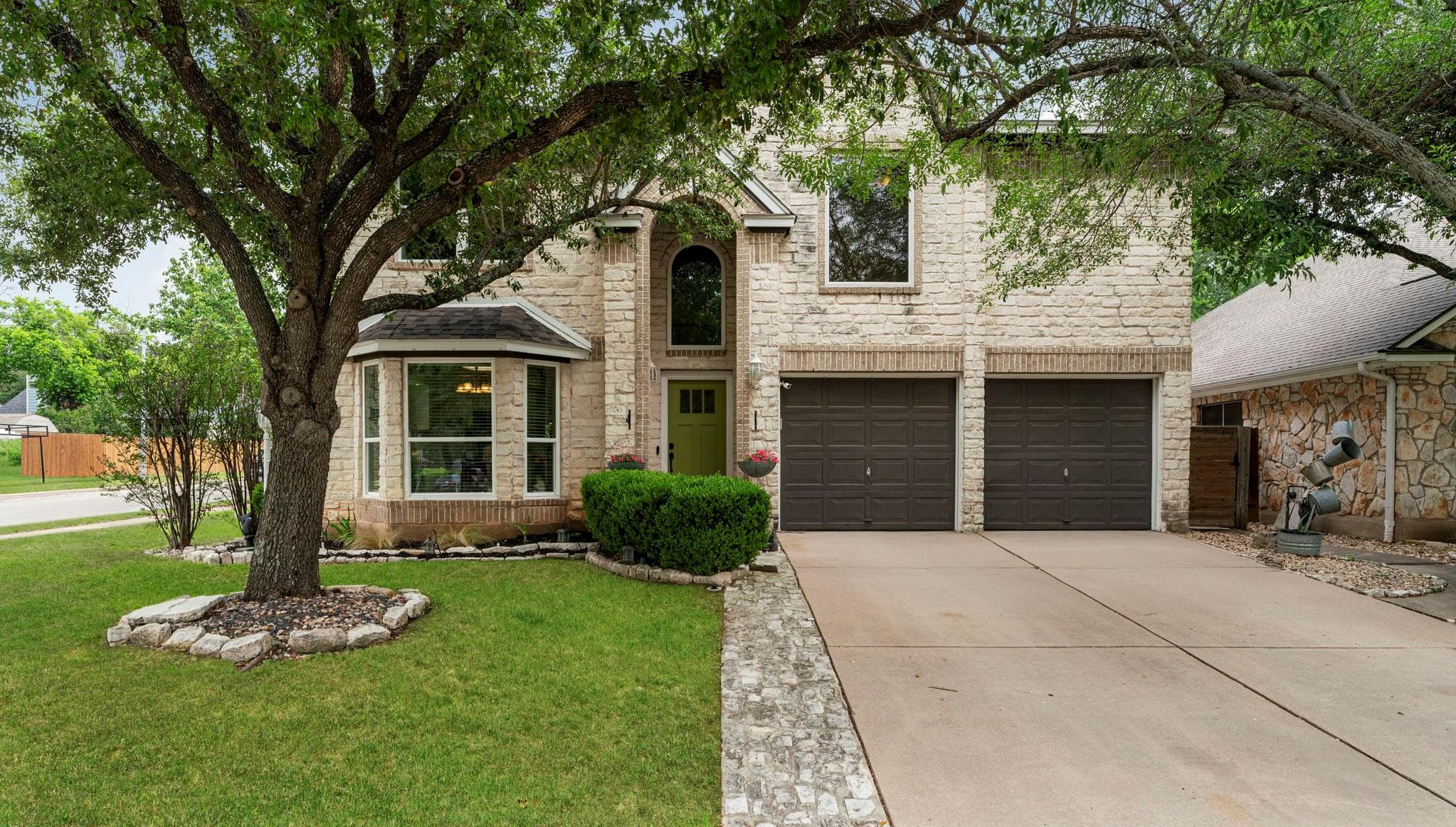 15424 Ozone Pl