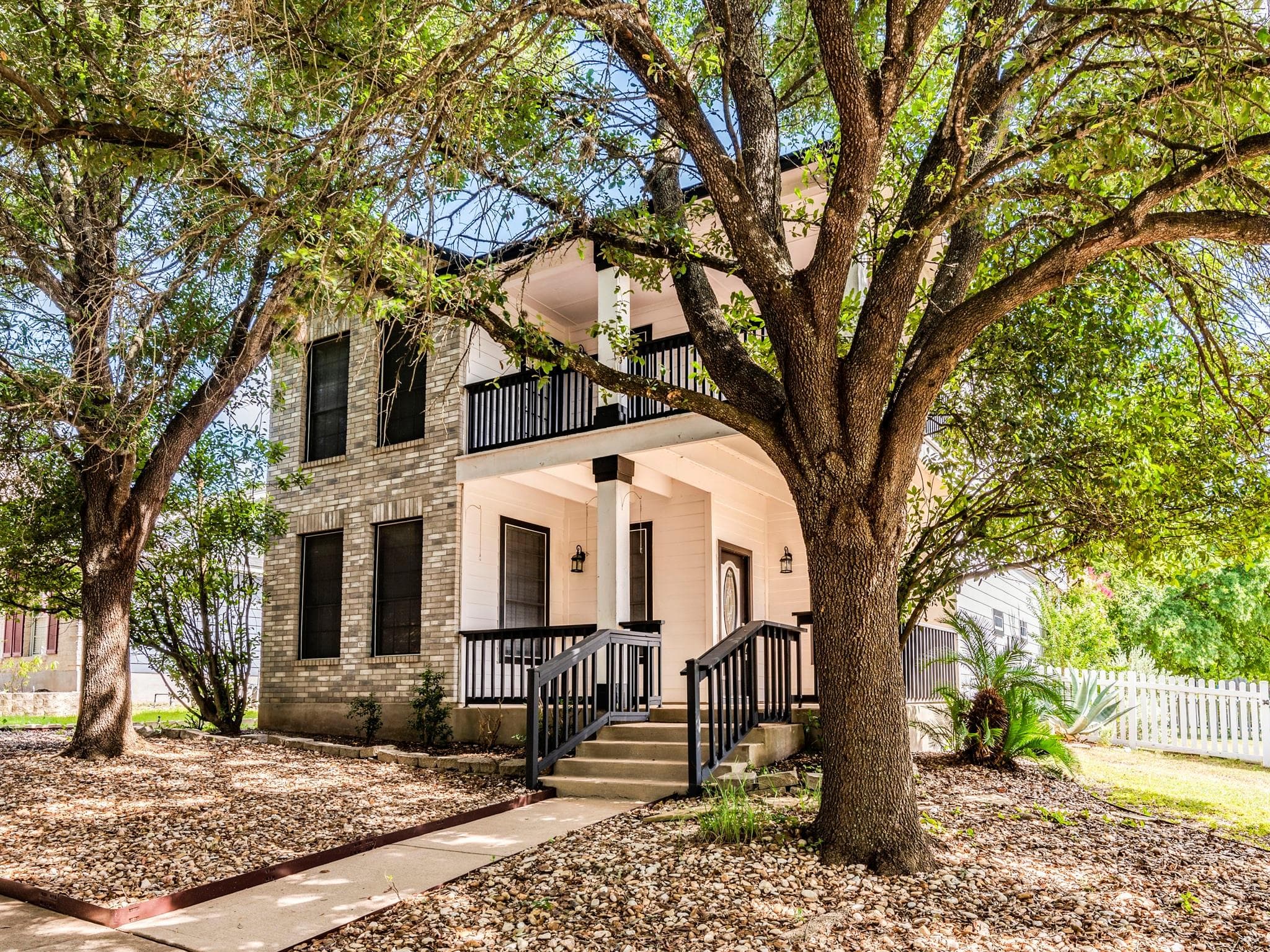 5814 Negley None