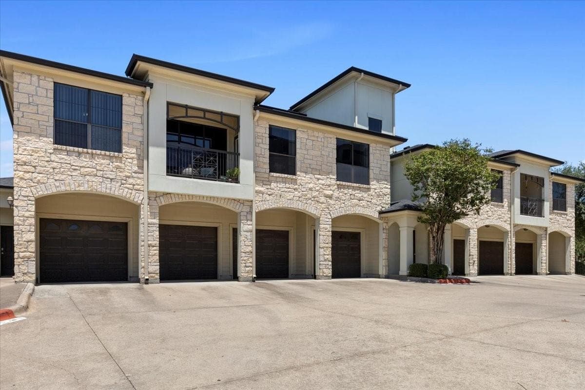 7701 Rialto Blvd #632
