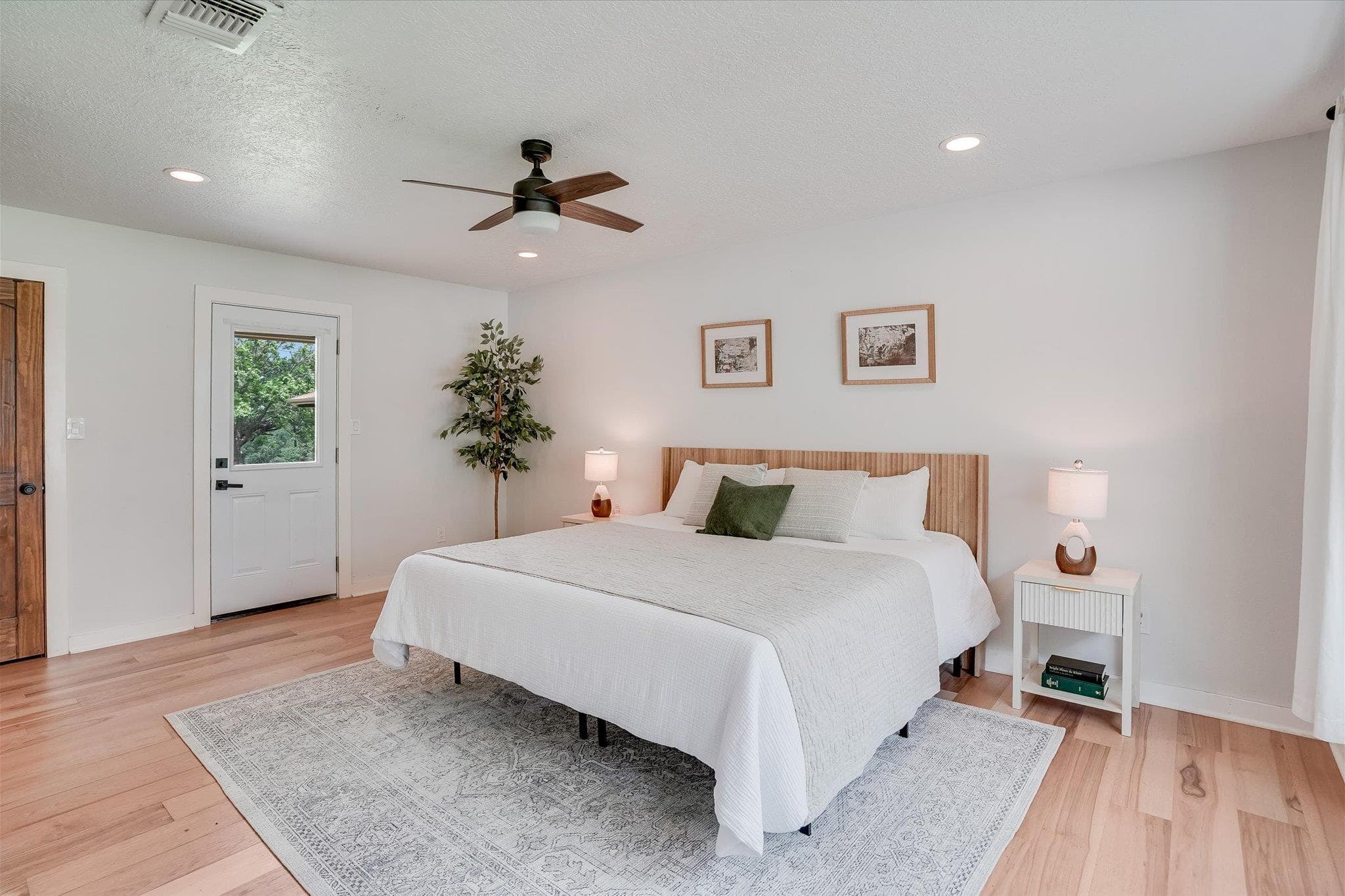 56 Woodcreek Dr