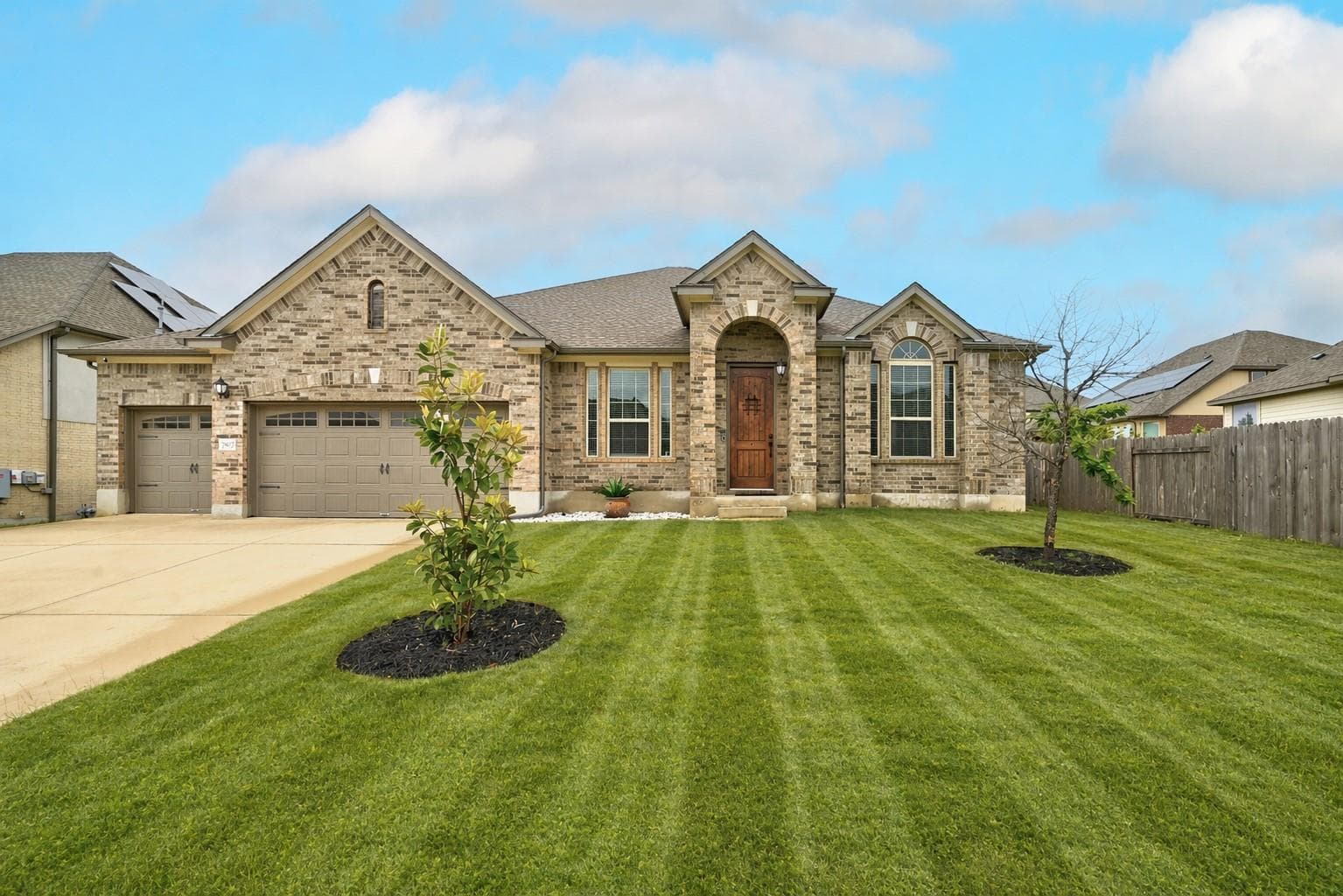 2907 Cattleman Gln
