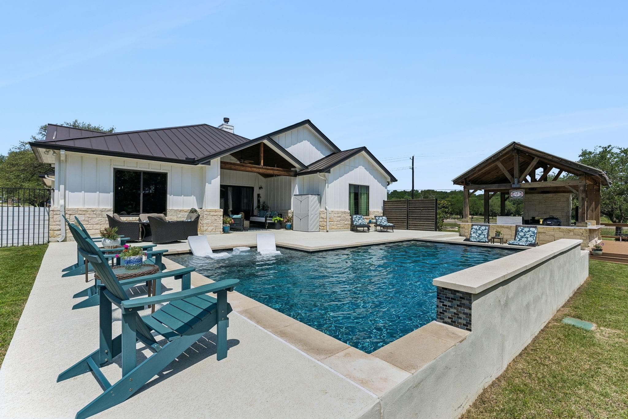 111 Craigen Rd