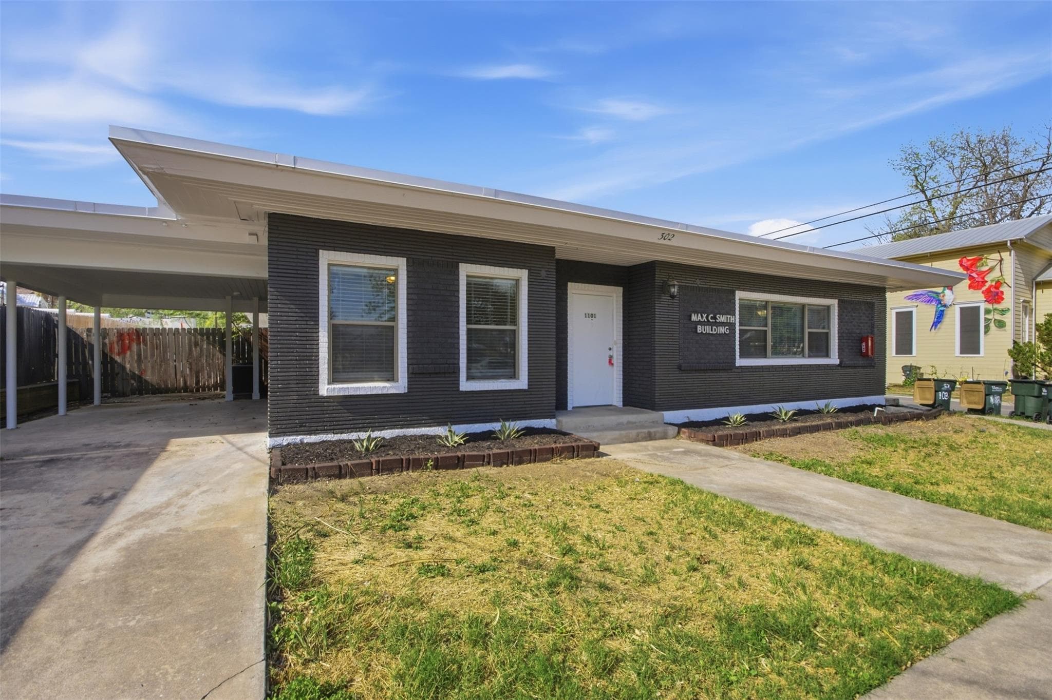 302 W San Antonio St #101