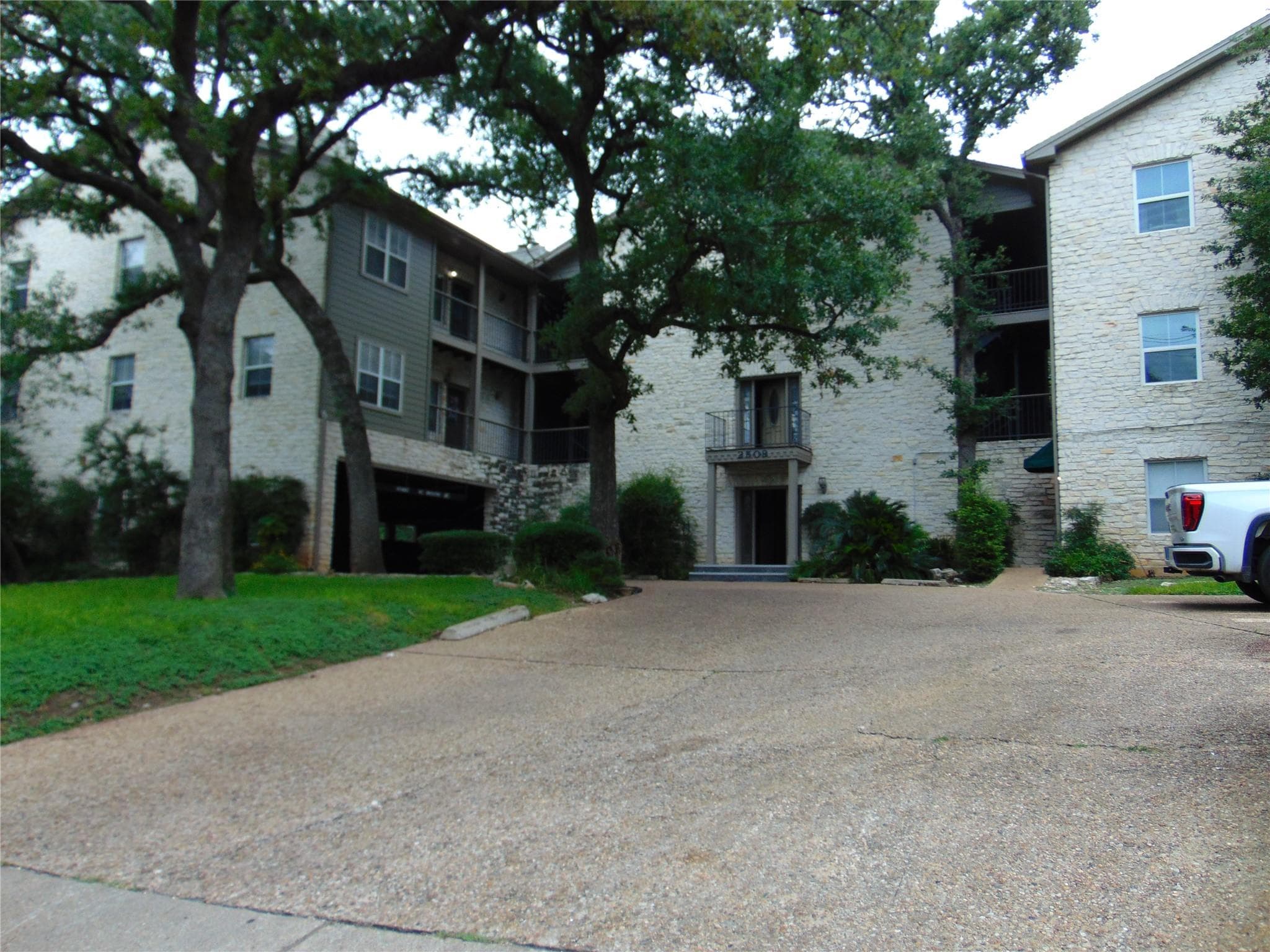2508 Enfield Rd #8