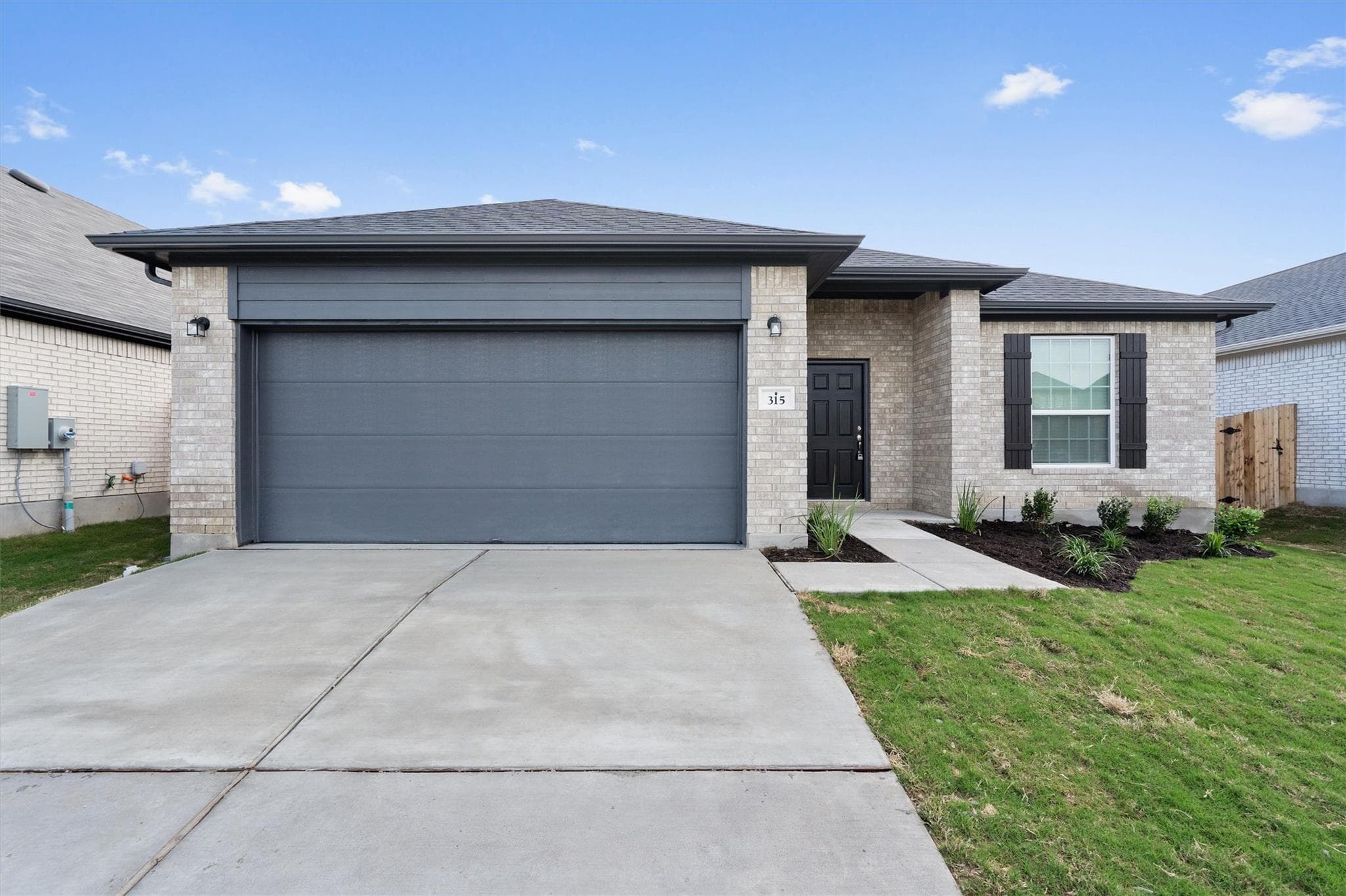 315 Diamondleaf Dr