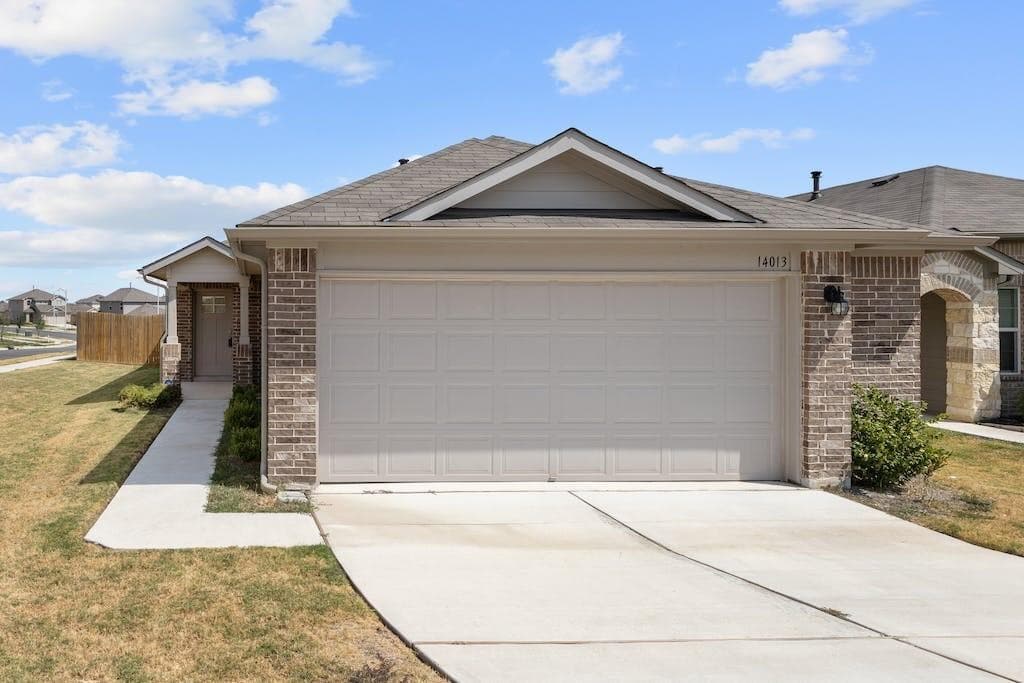 14013 Heywood Dr