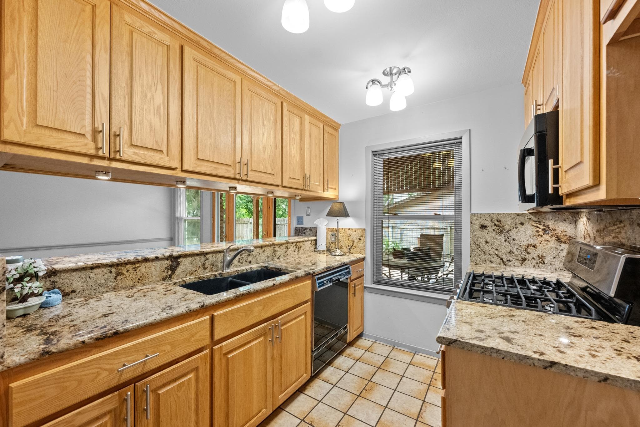 2506 Redleaf Ln