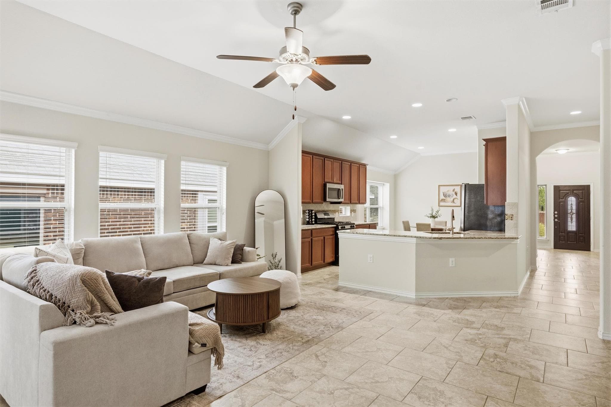 803 Cardenas Ln