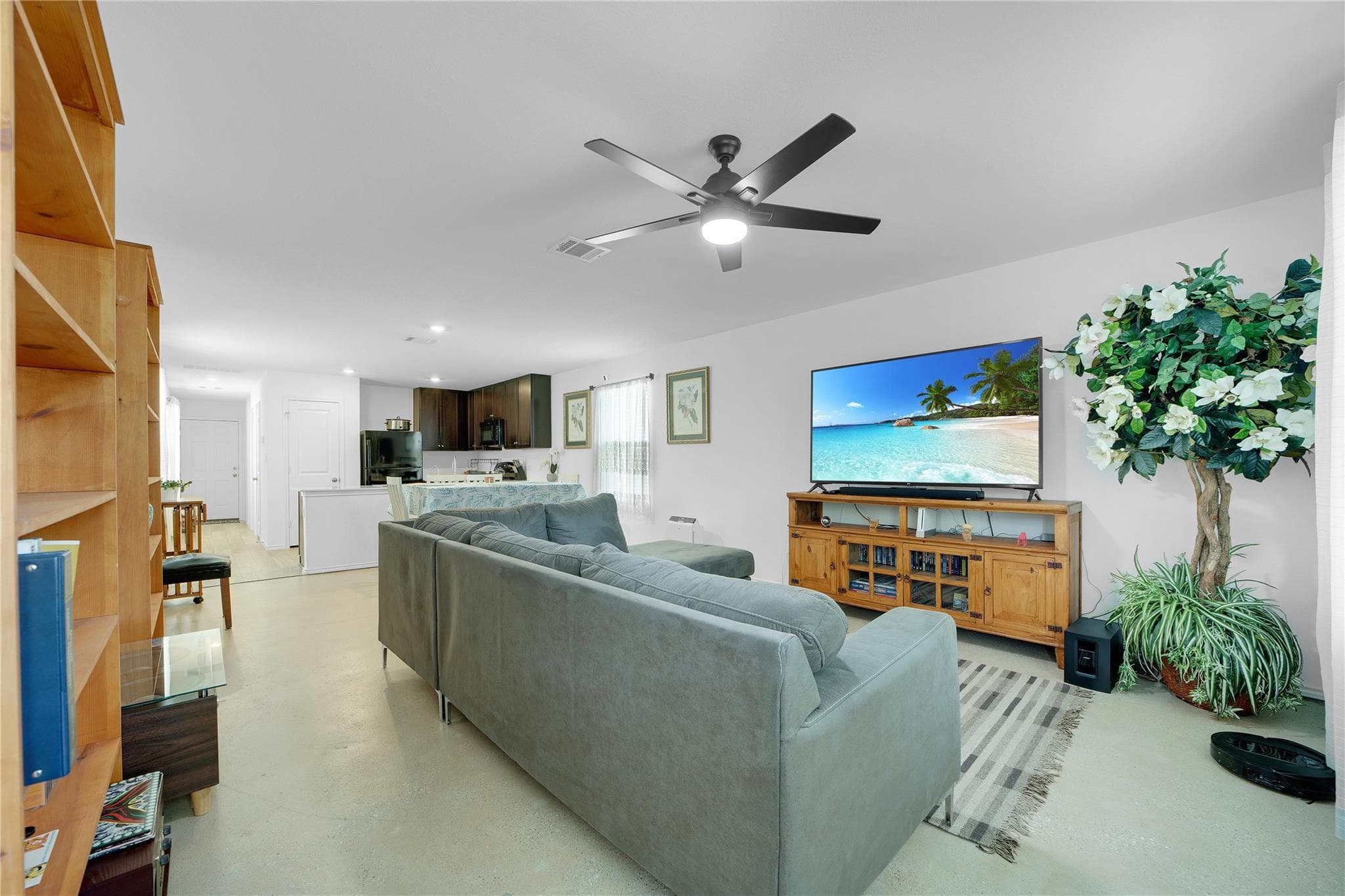36 Trinity Cir