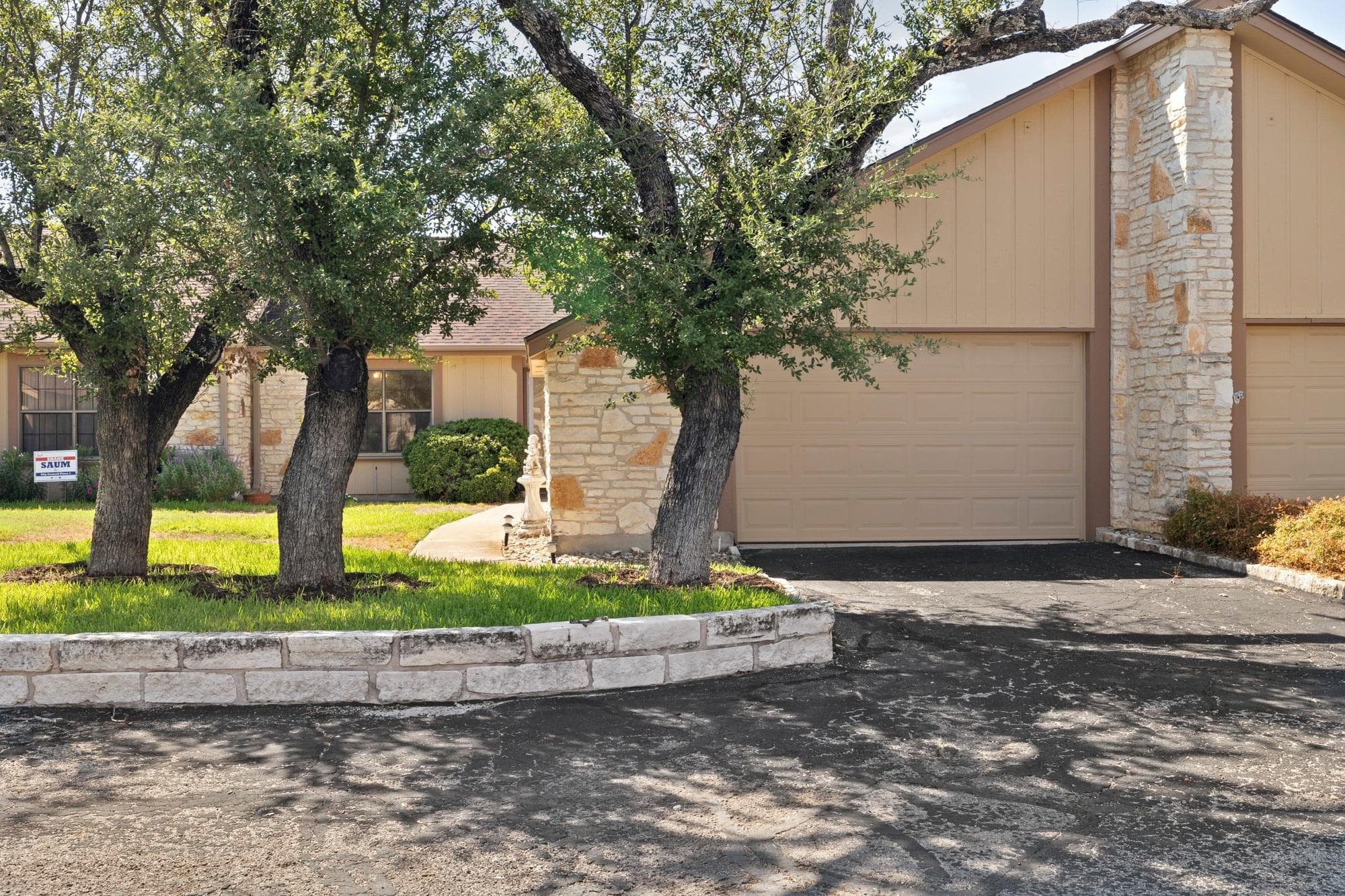 28 Oaks Pl