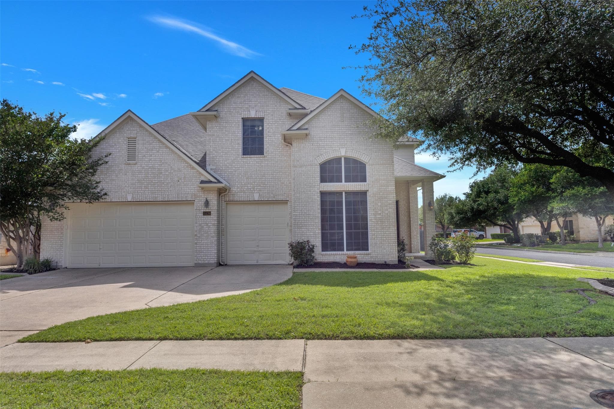 15136 Thatcher Dr