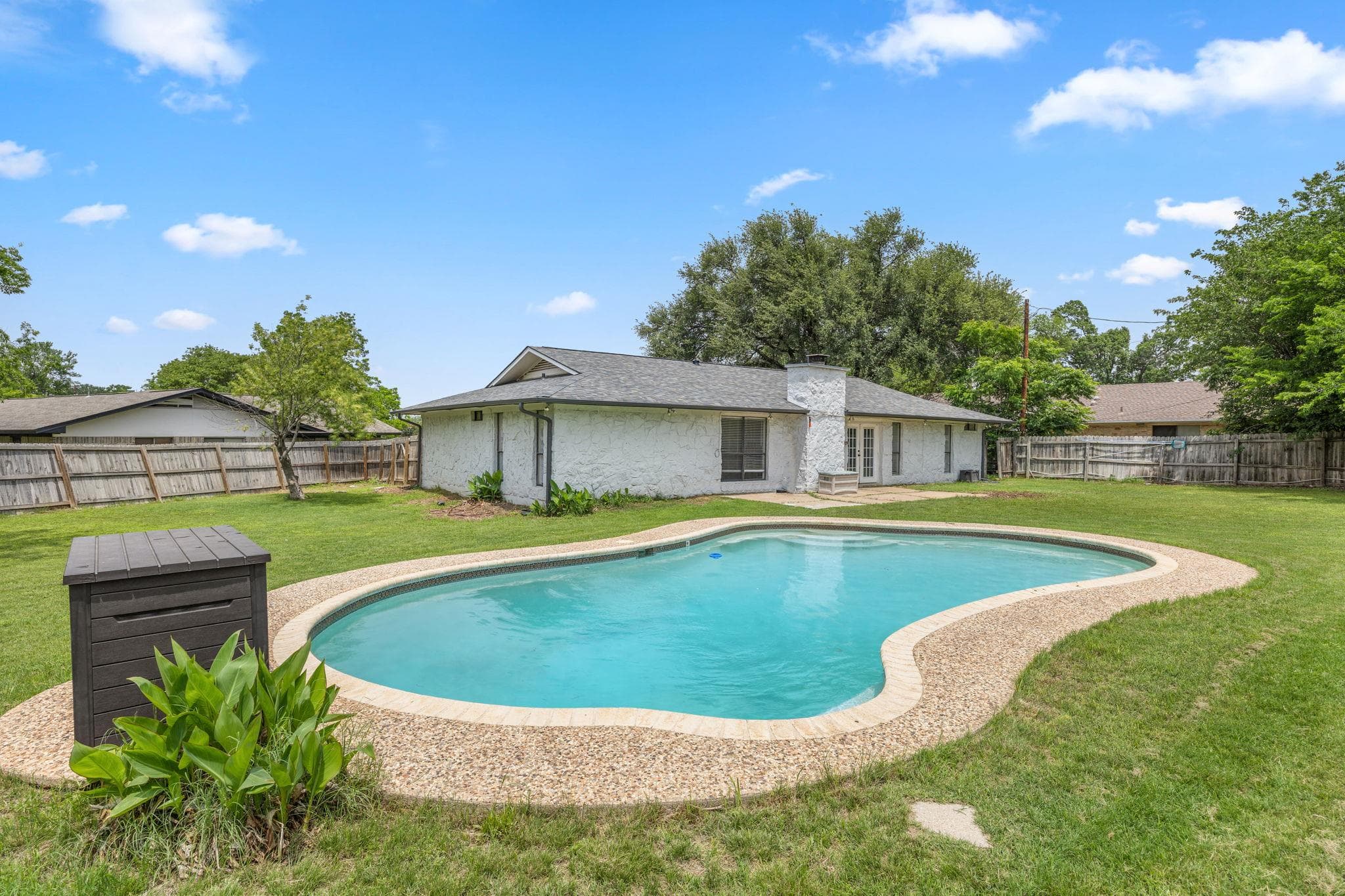 1105 Spring Breeze Cv