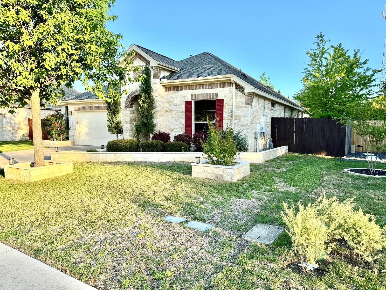 3104 HERRERO Path
