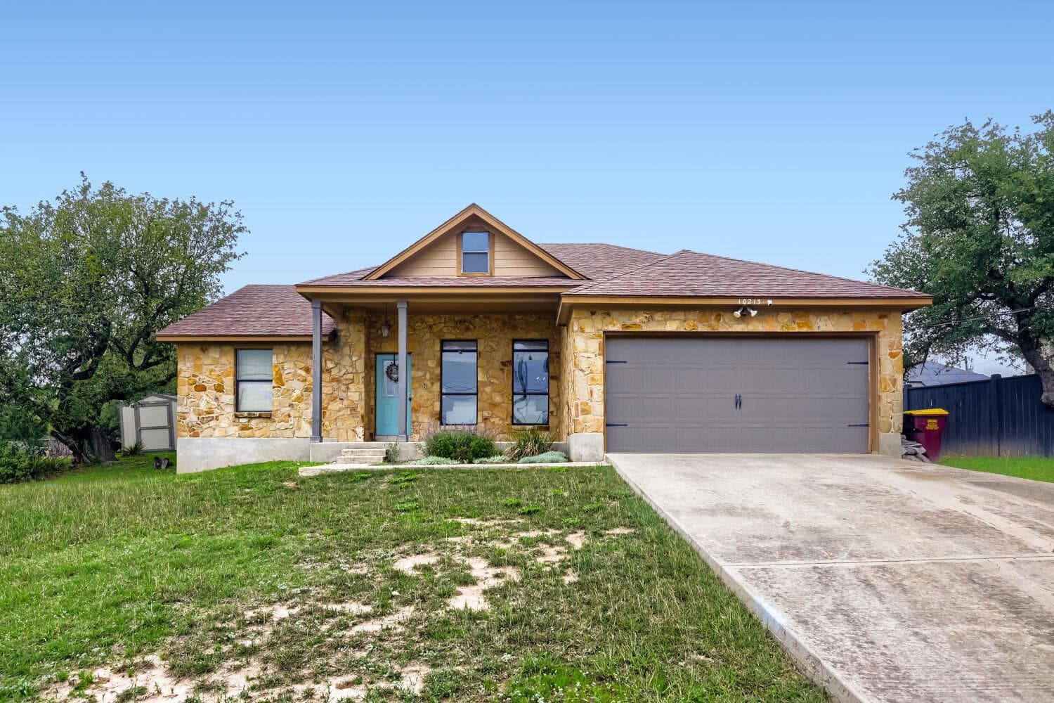 10213 Thomas Ln