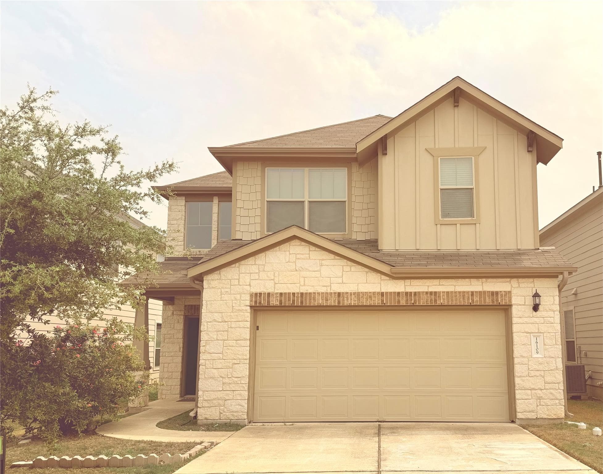 16109 Nightshade St
