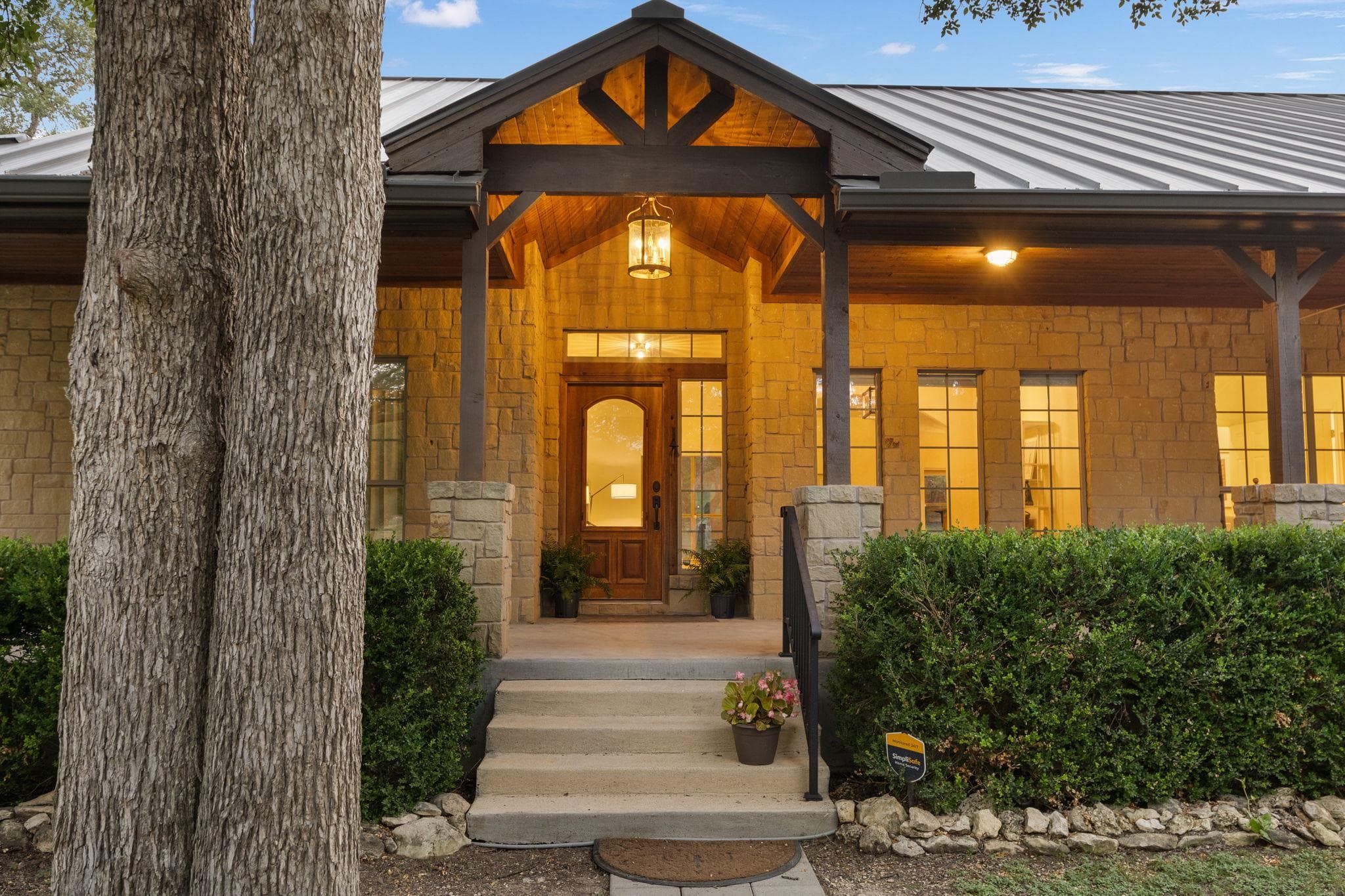 447 Miss Donna Ln