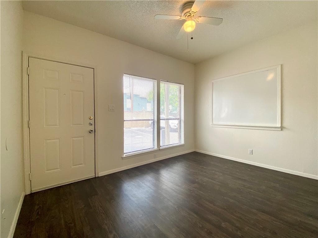 3000 Guadalupe St #116