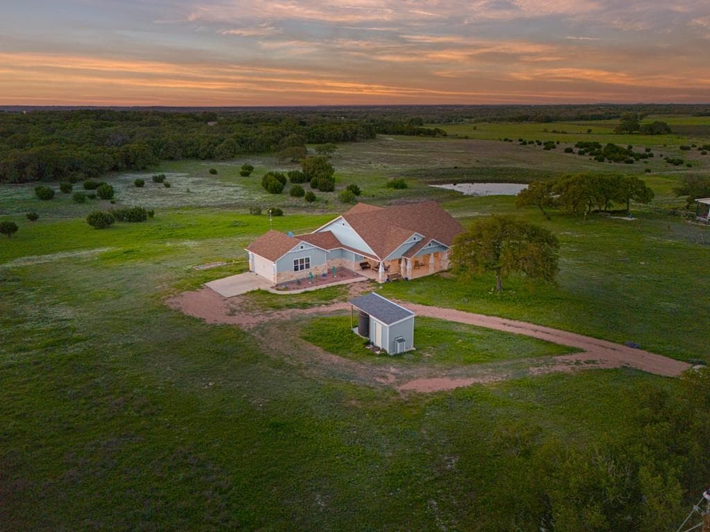 160 Red Stag Ct