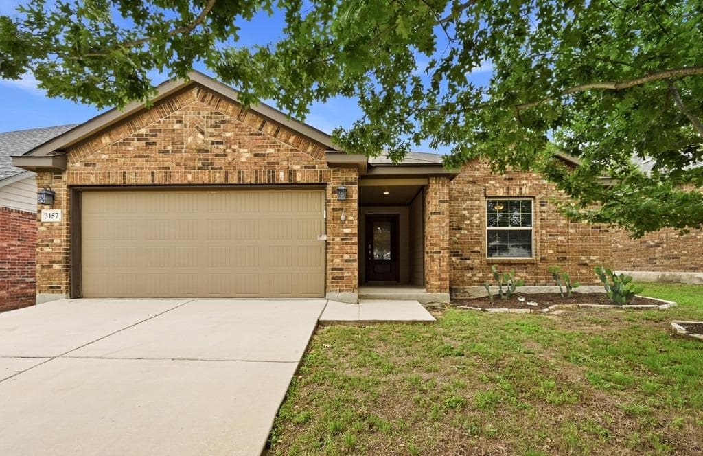 3157 Pinecone Cv