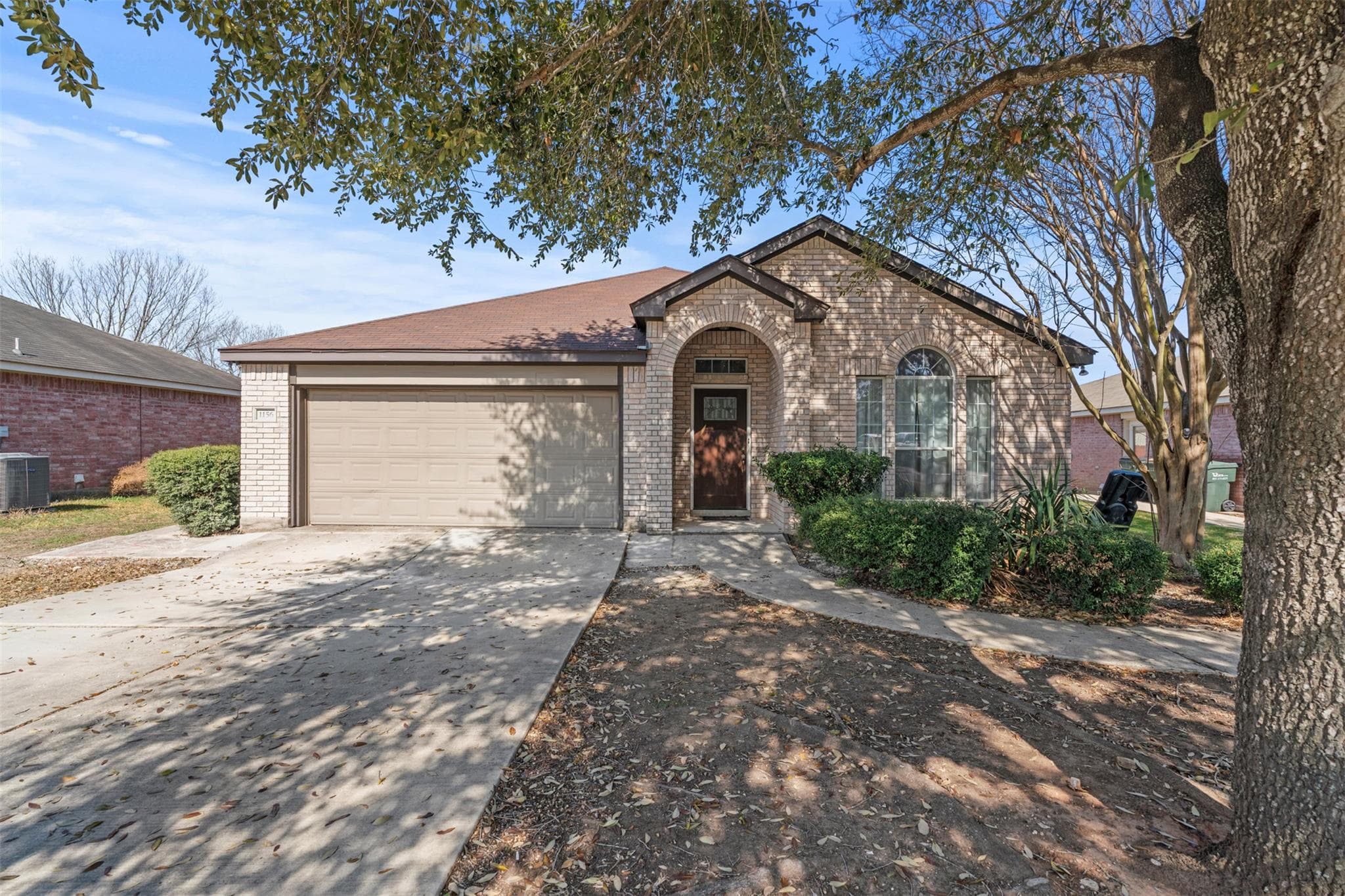 1156 Woodlands Dr