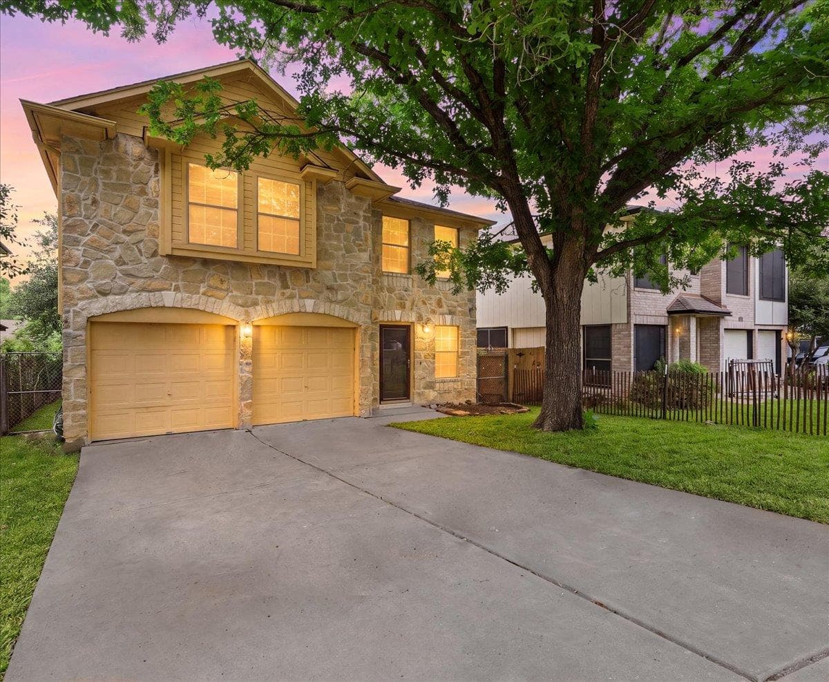 1421 Garden Path Dr