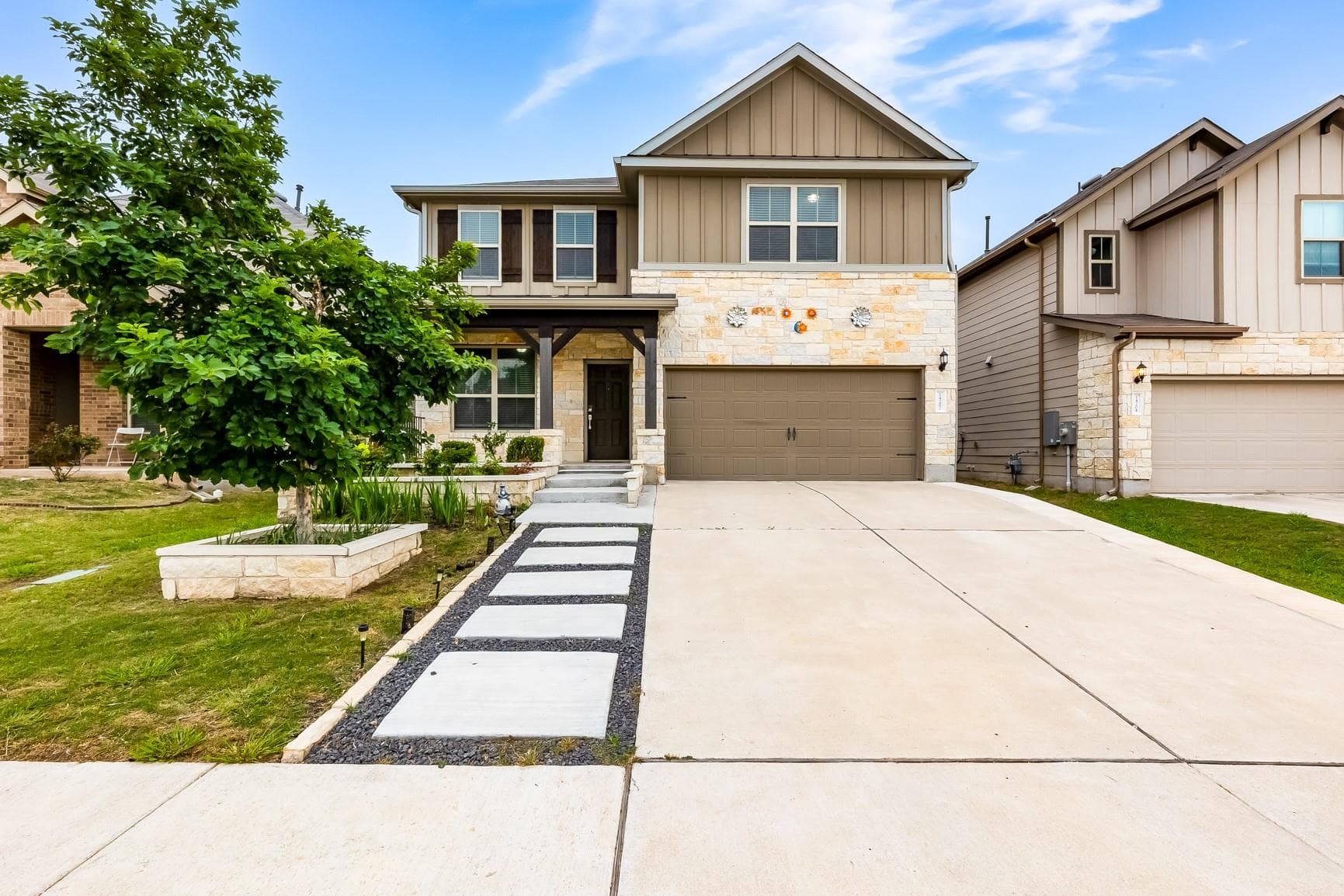 14202 Alloro Dr