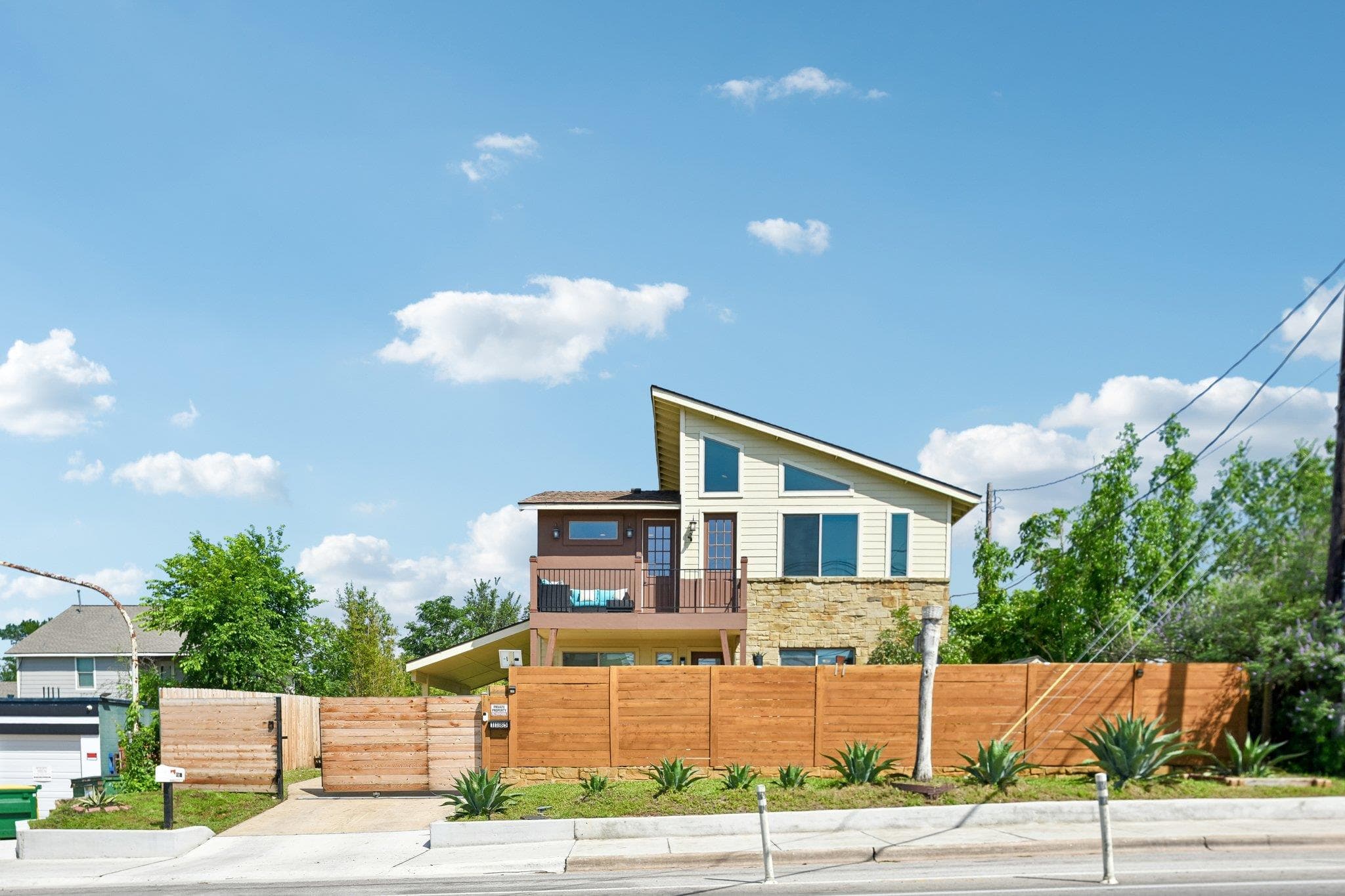1185 Springdale Rd