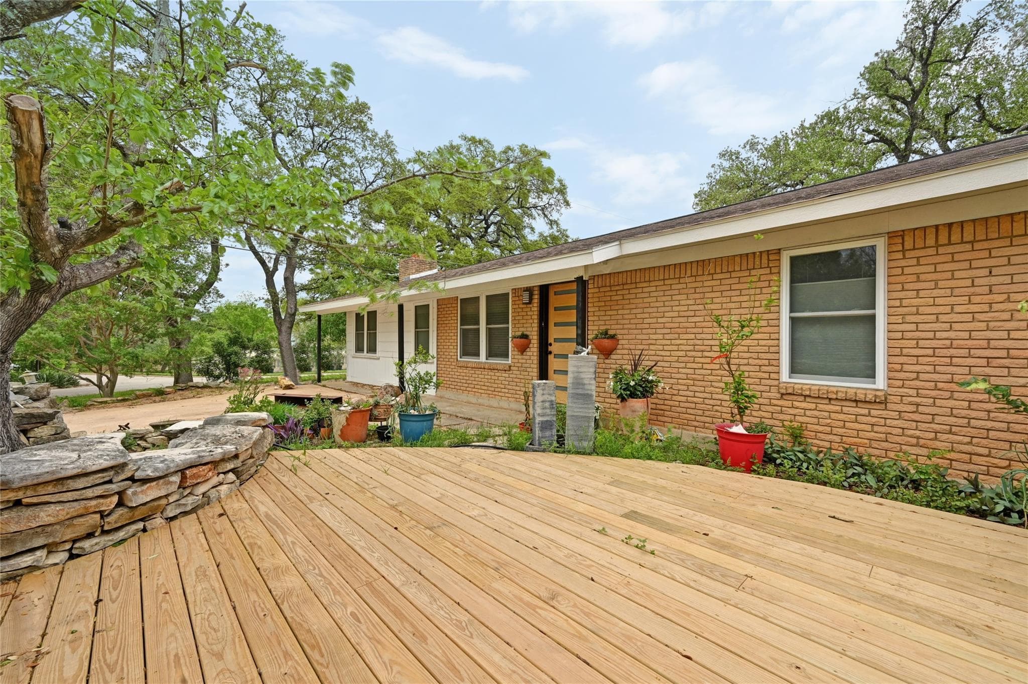 4505 Dudley Dr