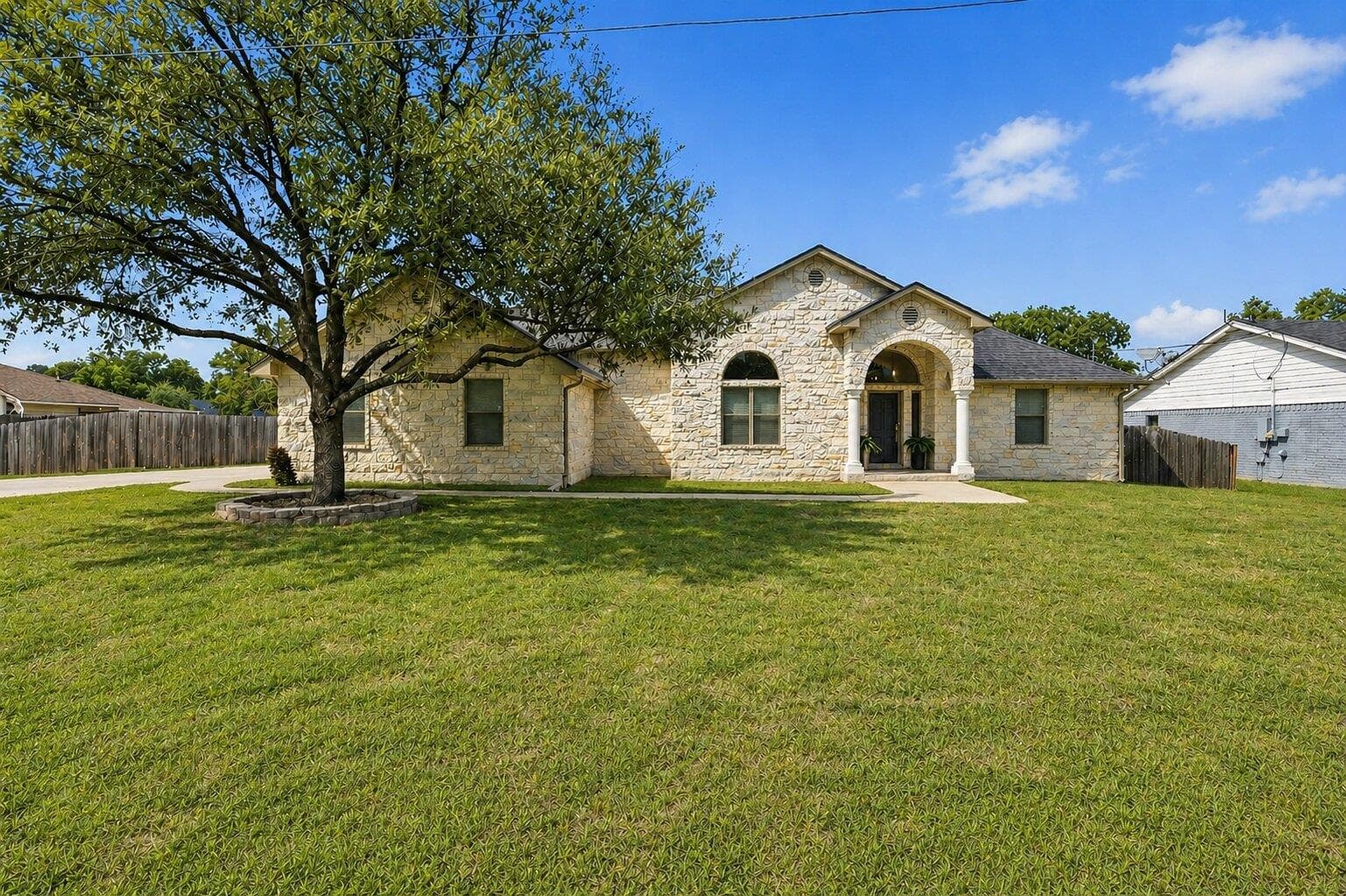 116 Puna Ln