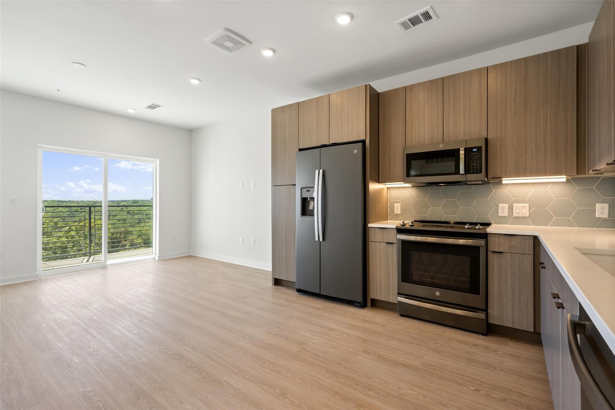 4802 S Congress Ave #403