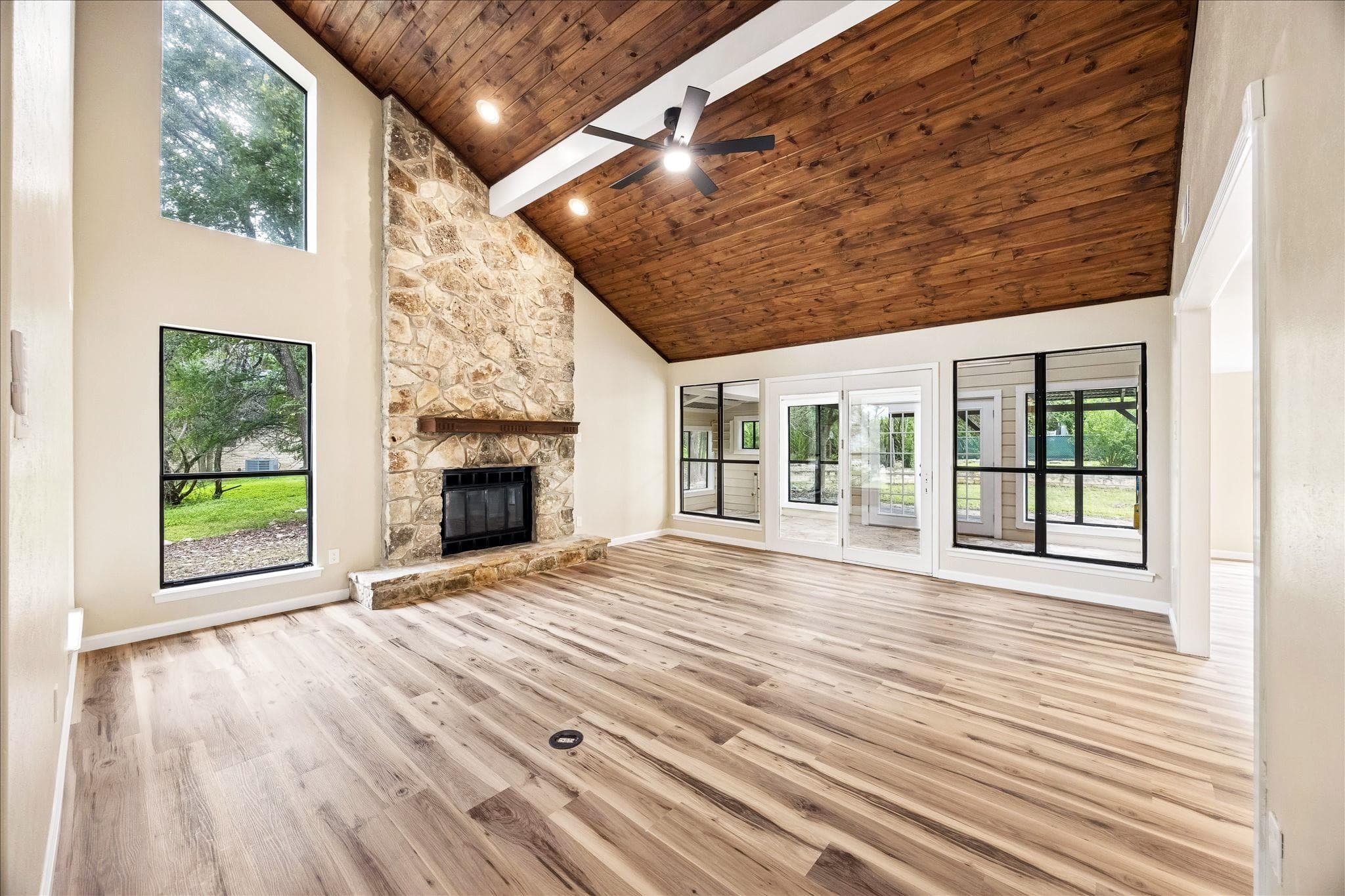 50 Palmer Ln