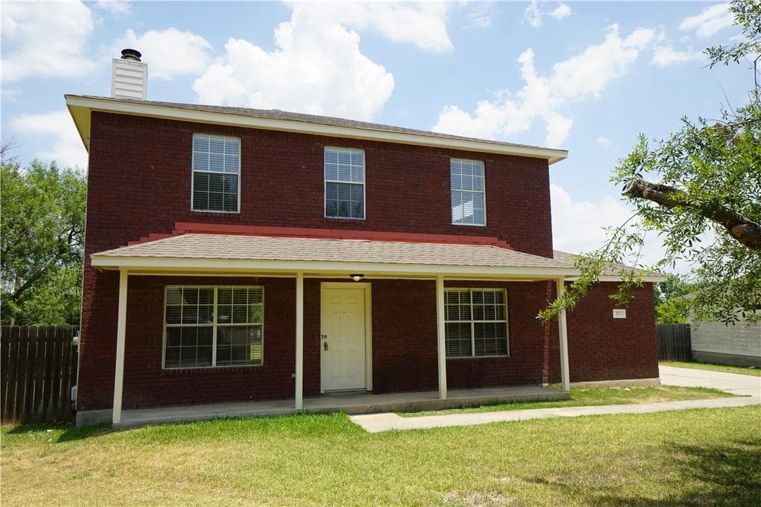 112 Creekside Dr