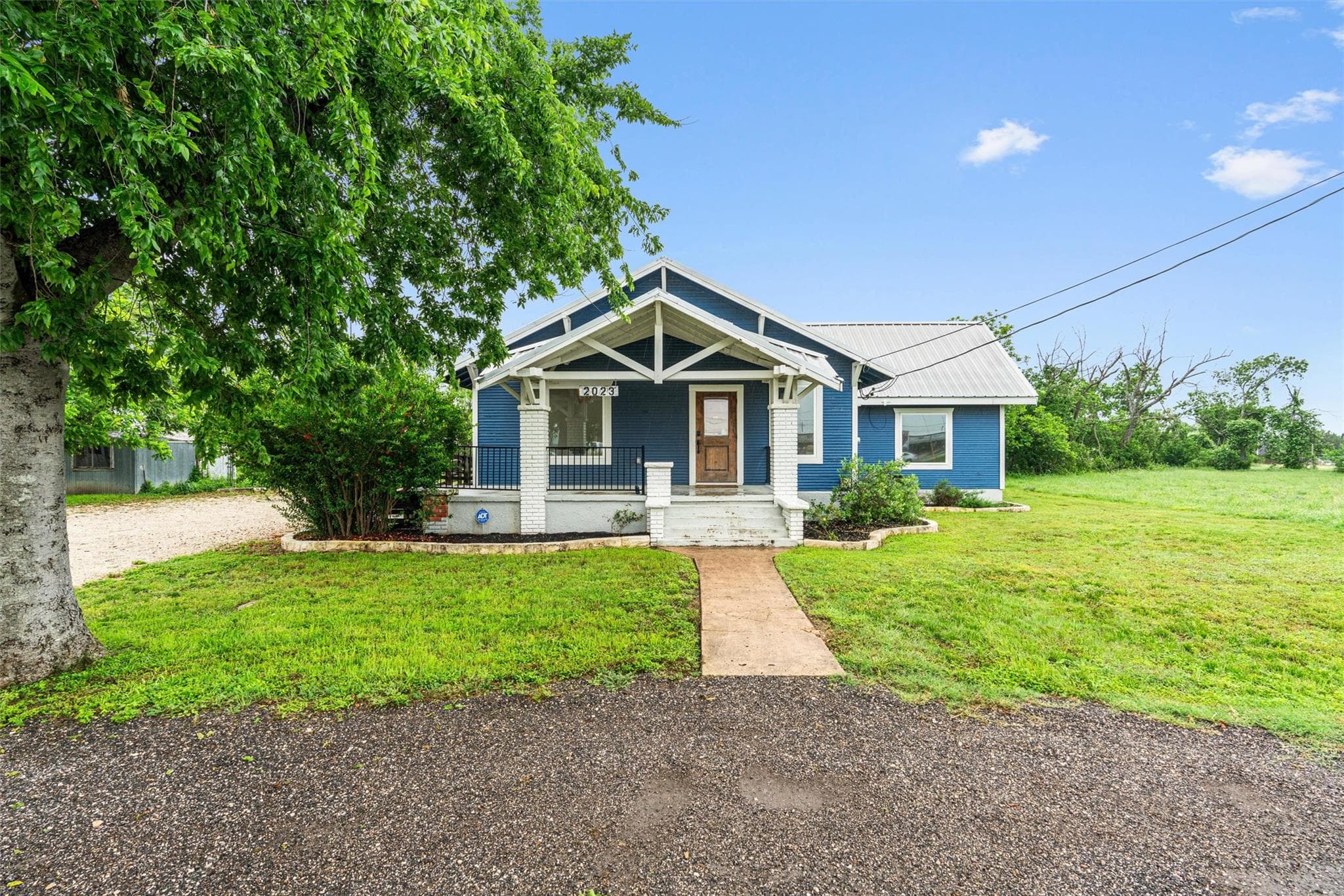 2023 Main St