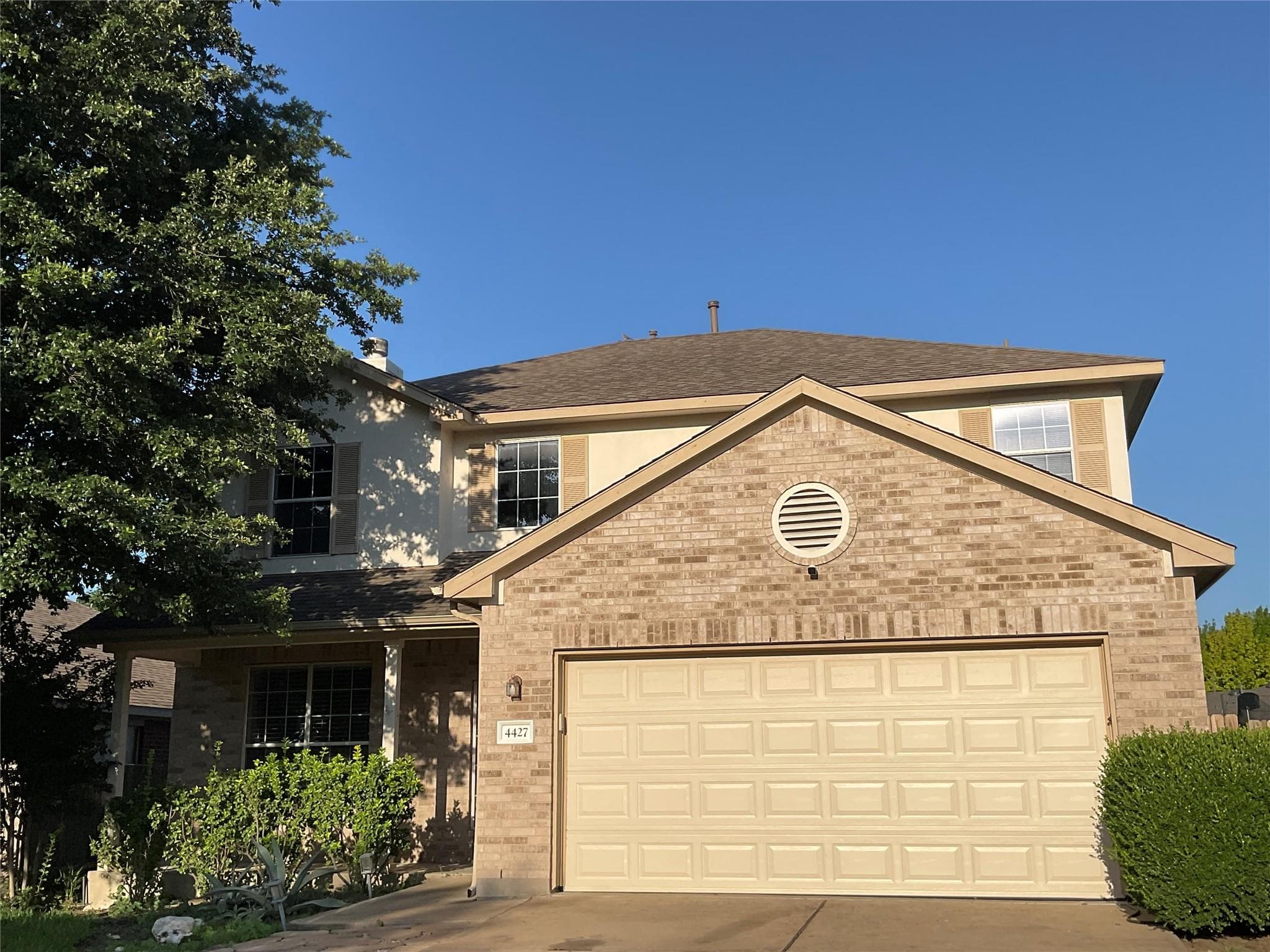 4427 Meadowside Ln