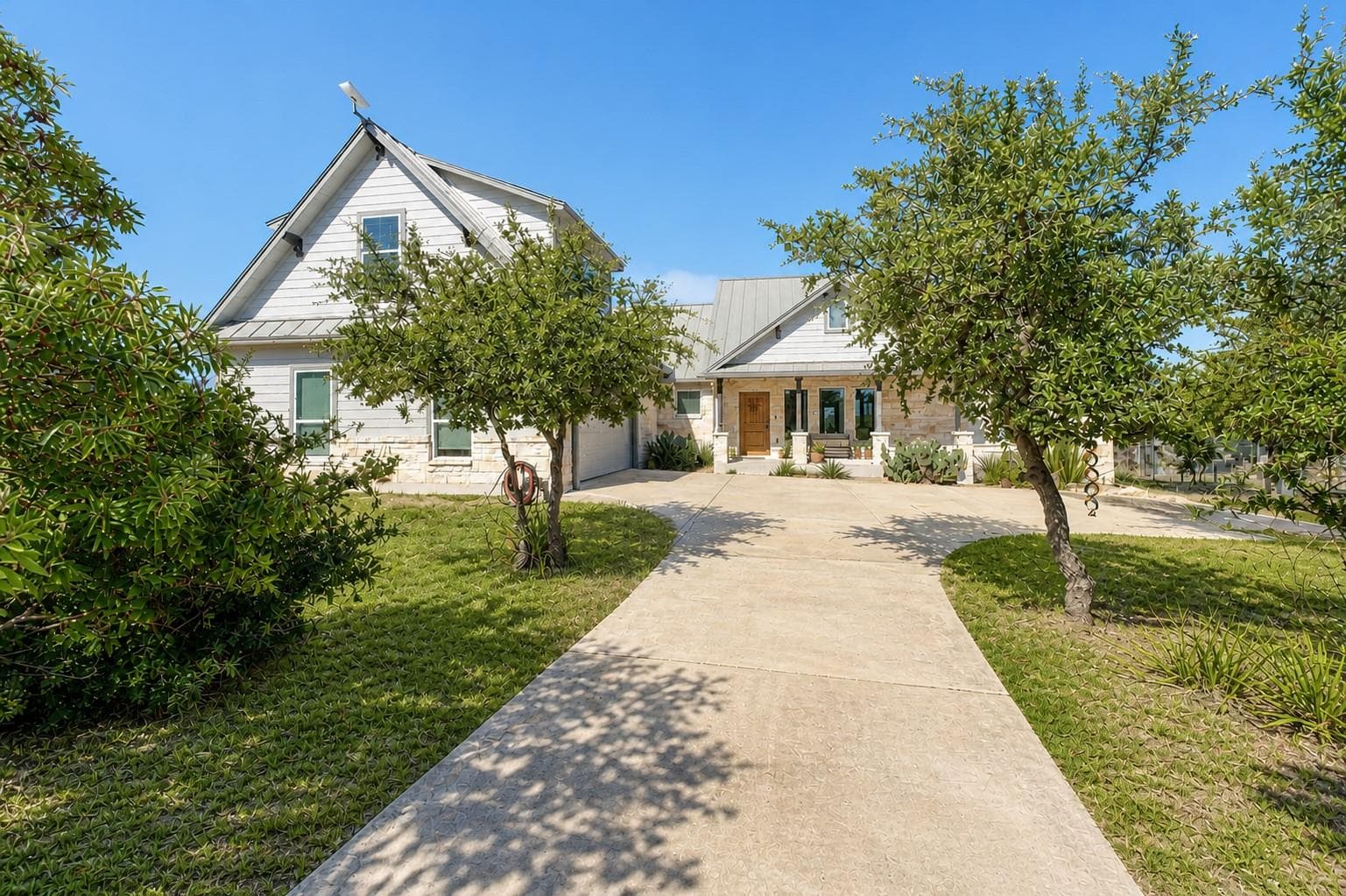 2121 Martin Rd