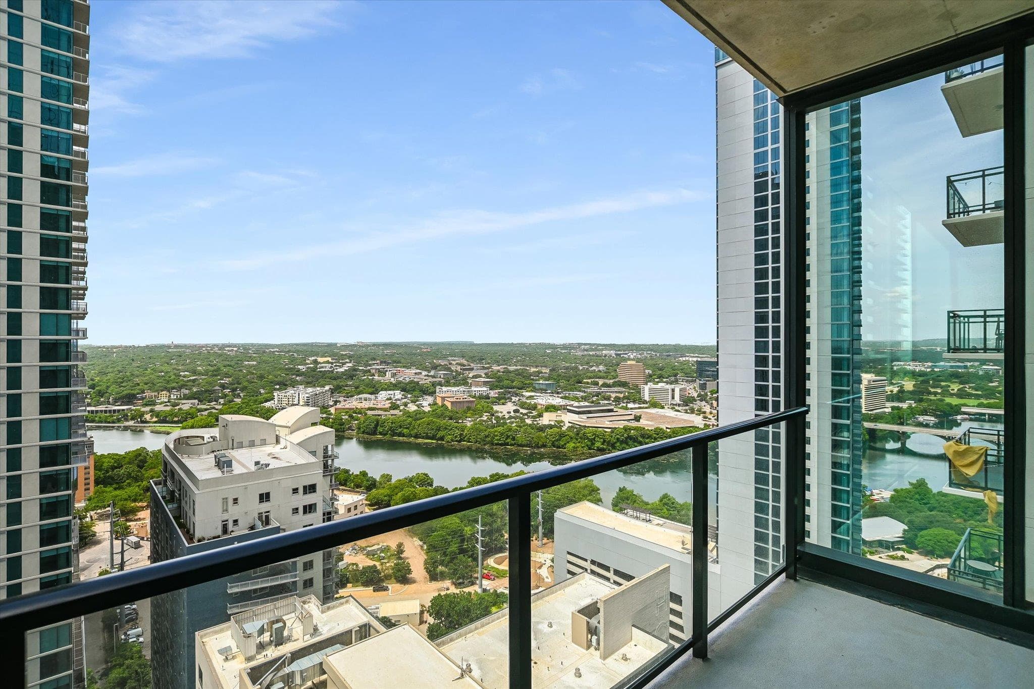 610 Davis St #2705