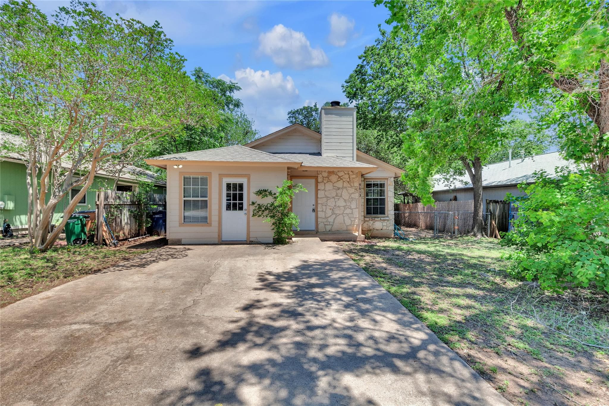 9613 Curlew Dr