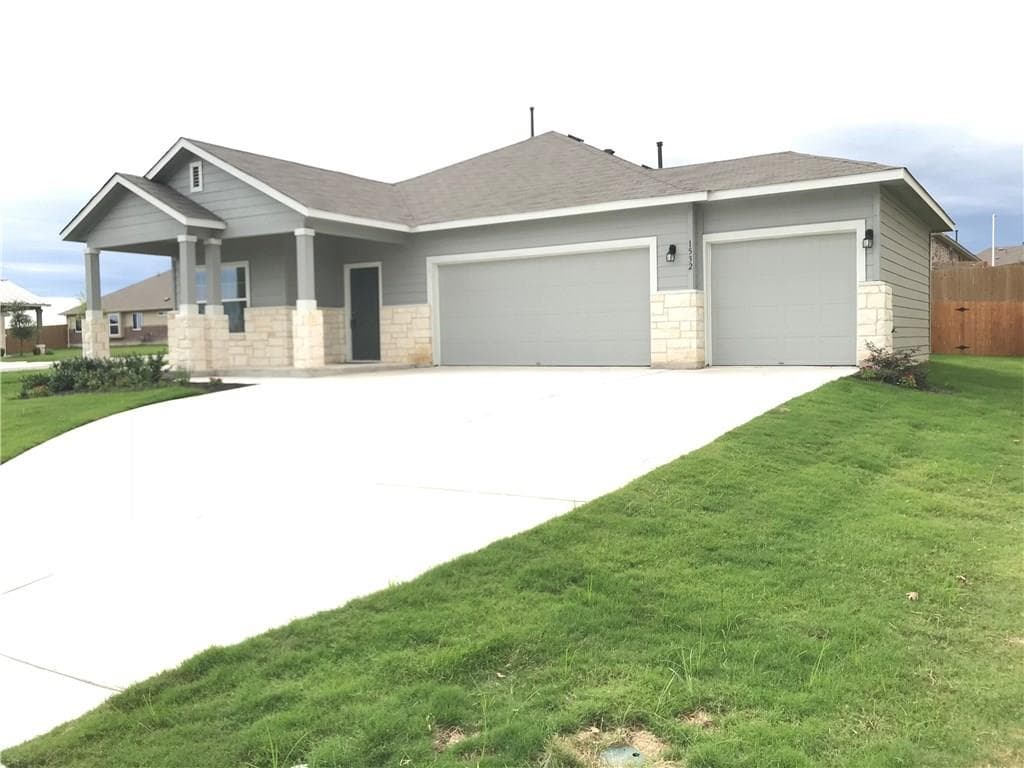 1532 Maier Dr