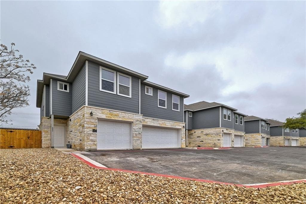 906 Quartz Ct #602