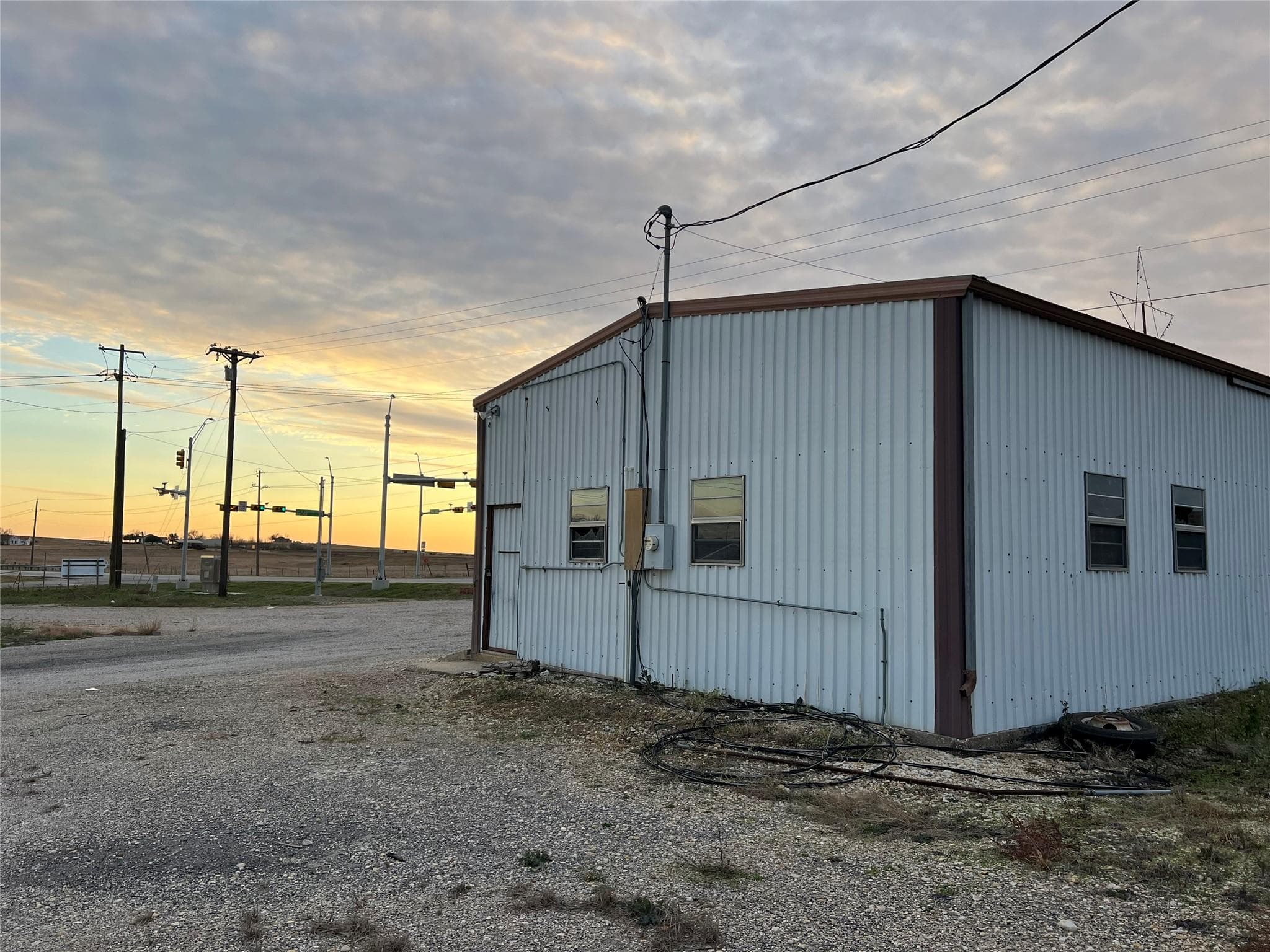14201 S State Highway 95 None
