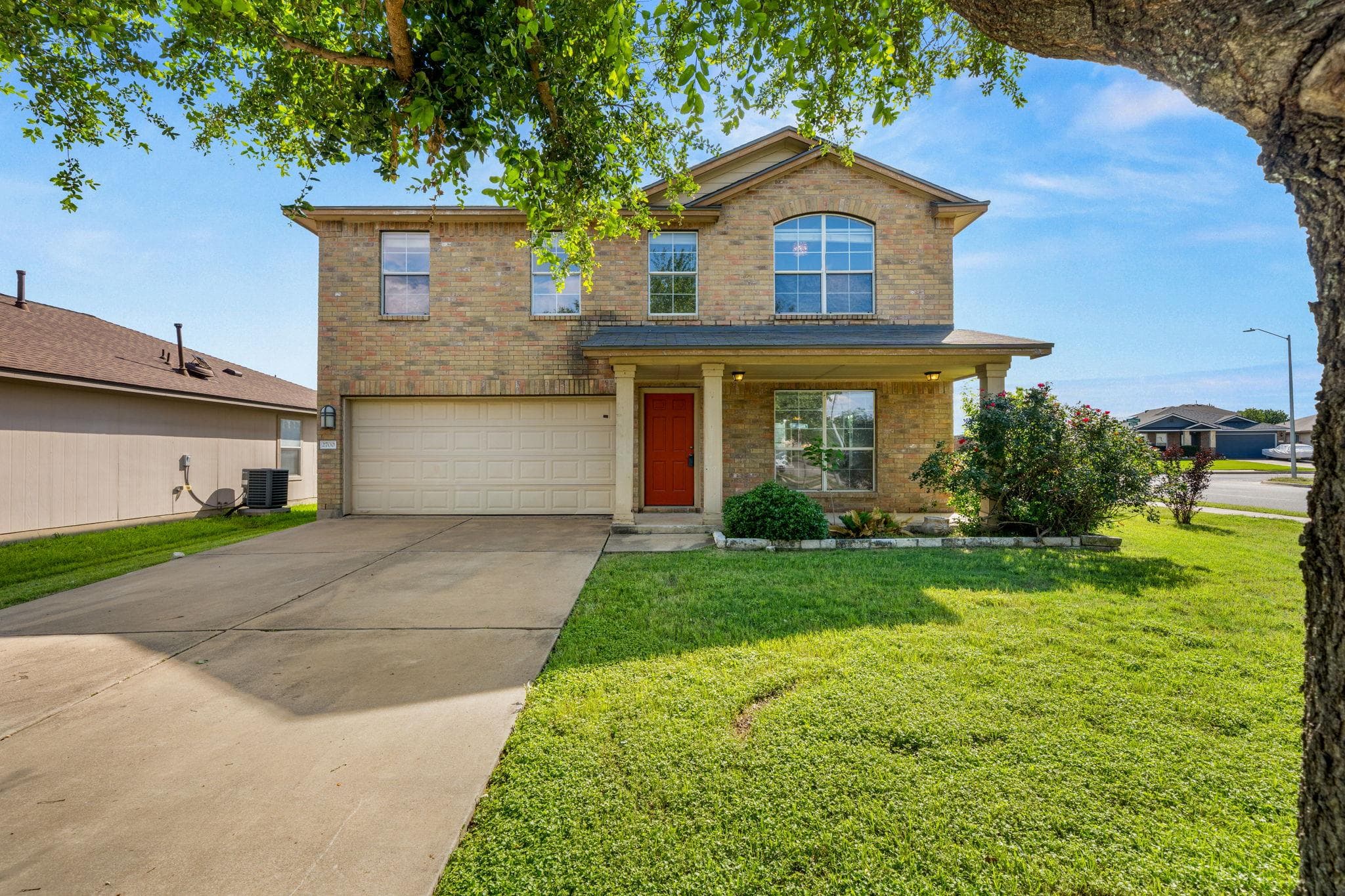 2700 Breezy Point Cv
