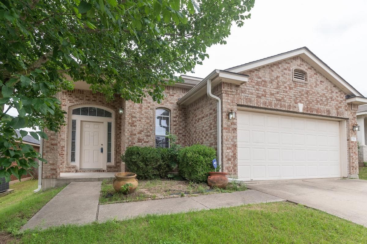 516 Sweet Leaf Ln