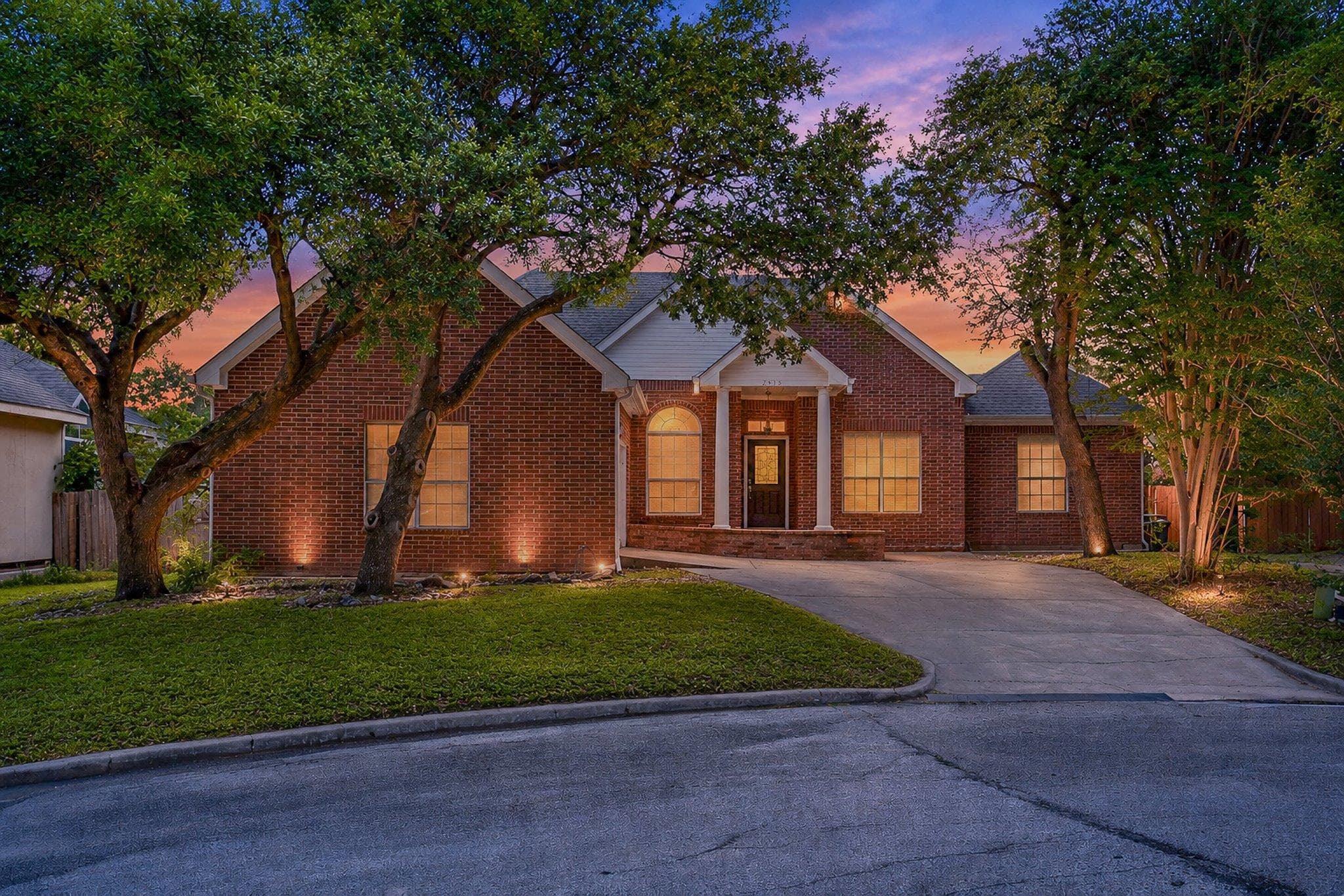 11737 Rydalwater Ln