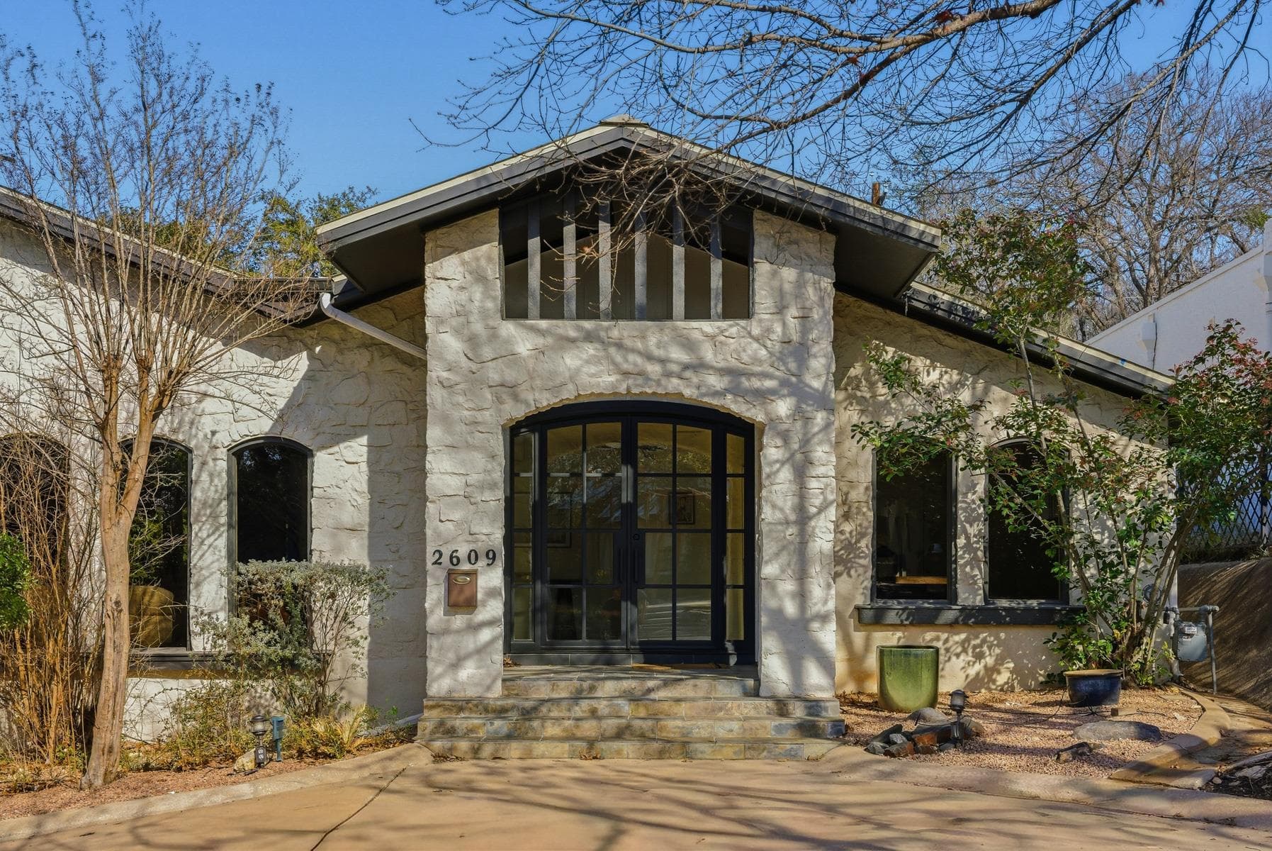 2609 Maria Anna Rd