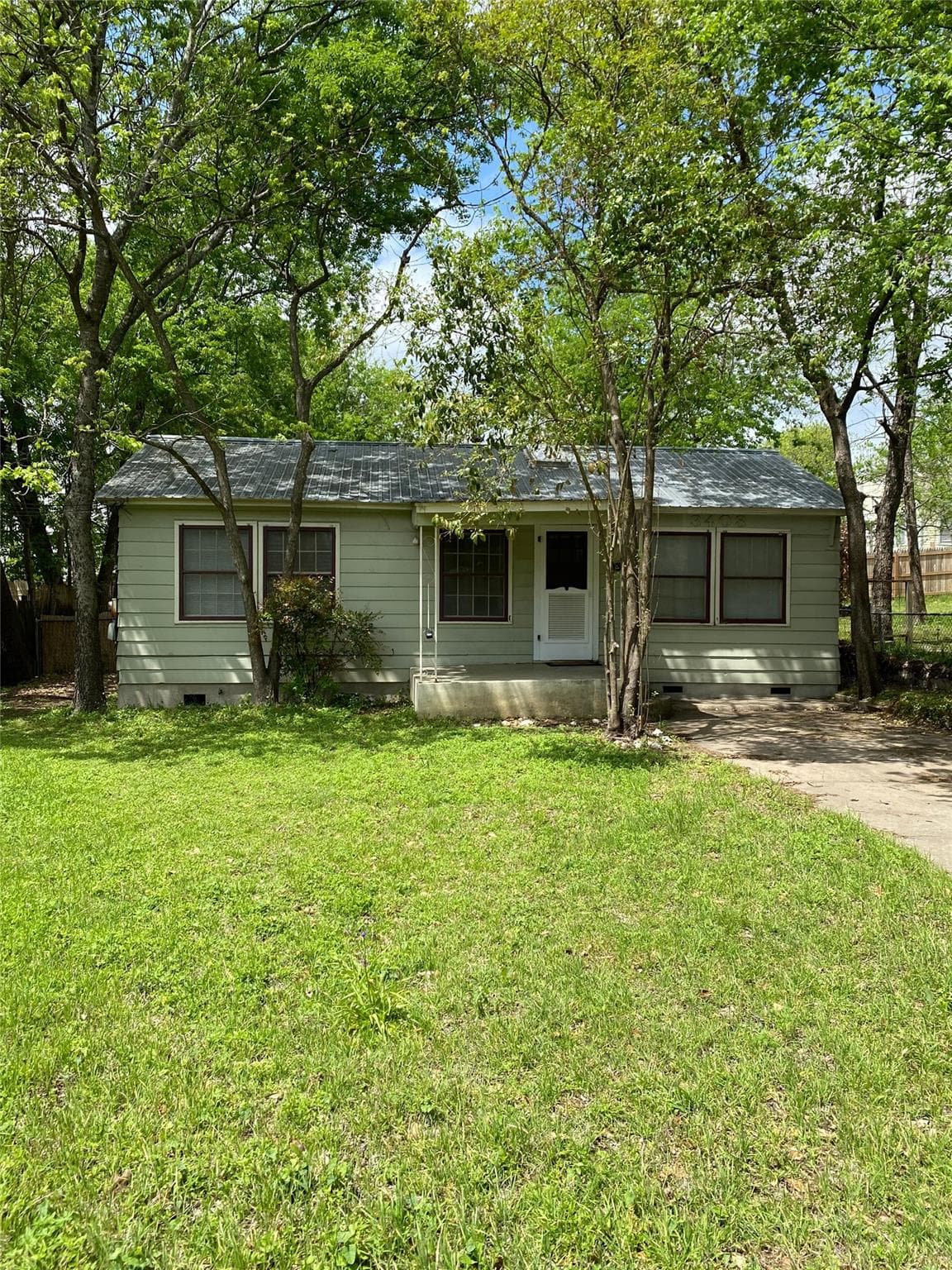 3408 Lafayette Ave