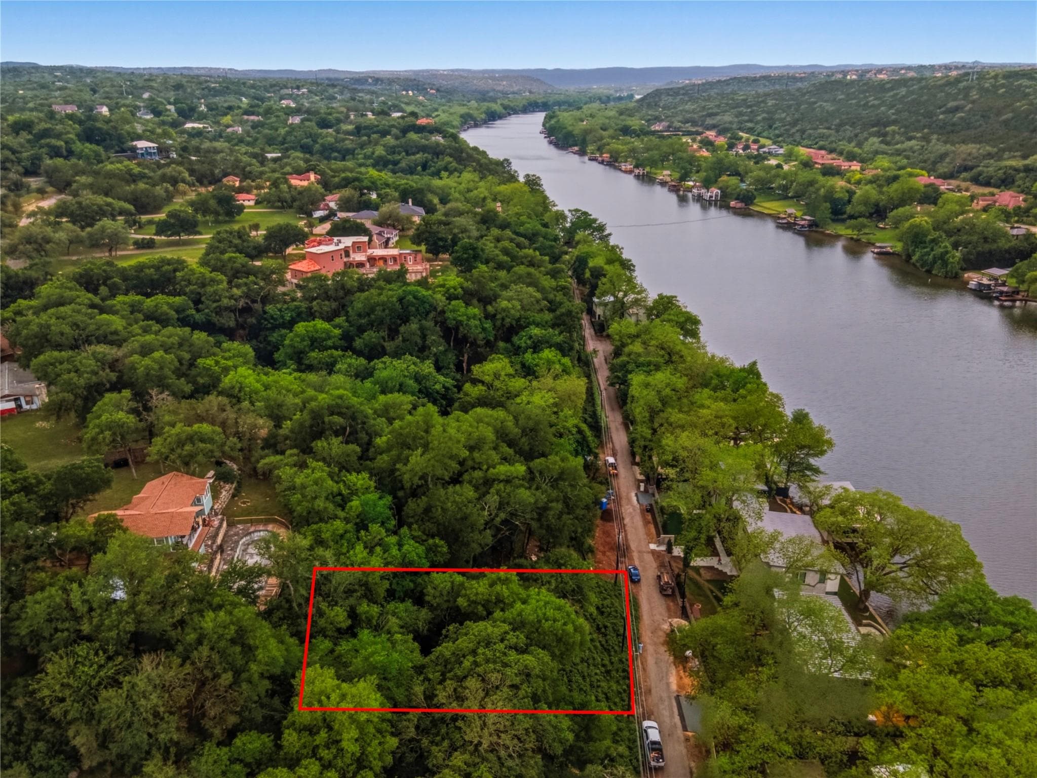 2803 Edgewater Dr